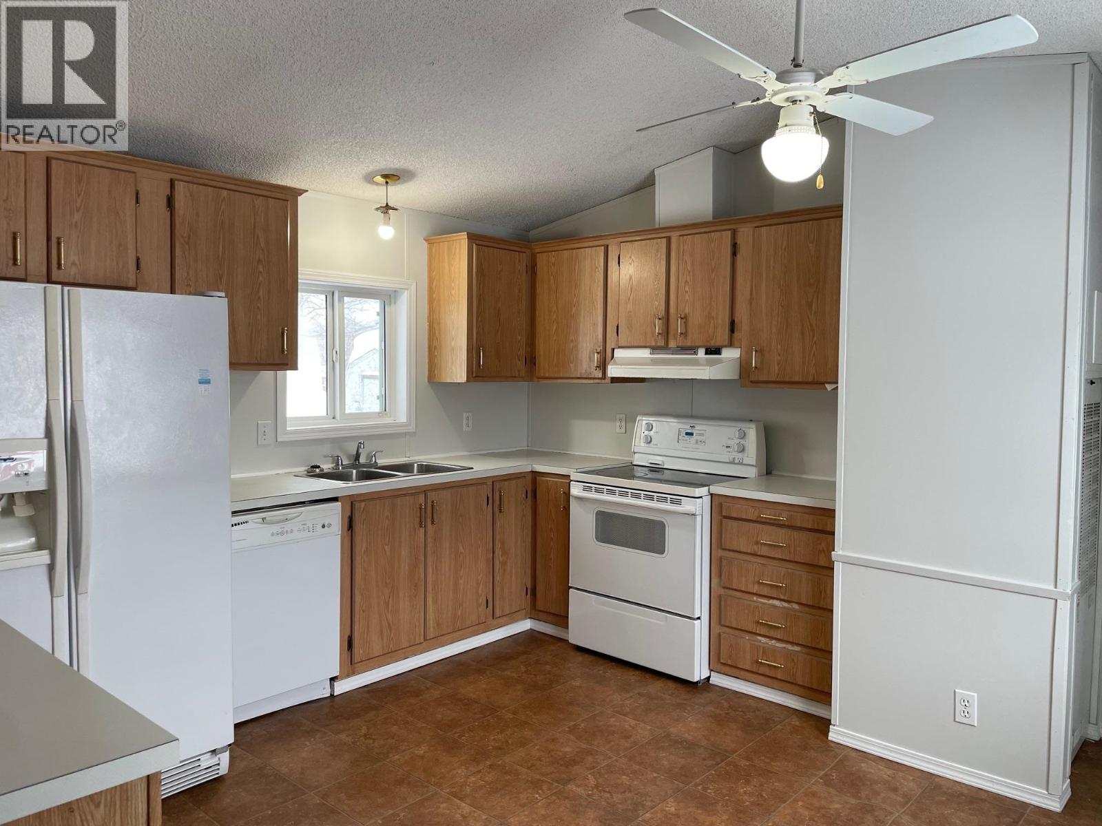 5256 42 STREET, Fort Nelson