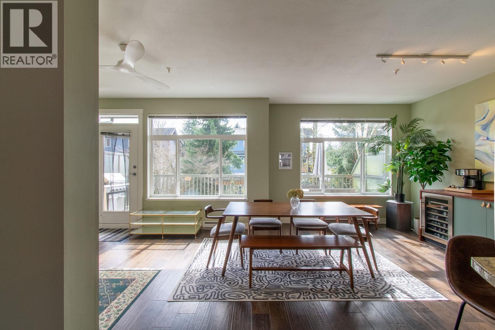 2 40632 GOVERNMENT ROAD, Squamish