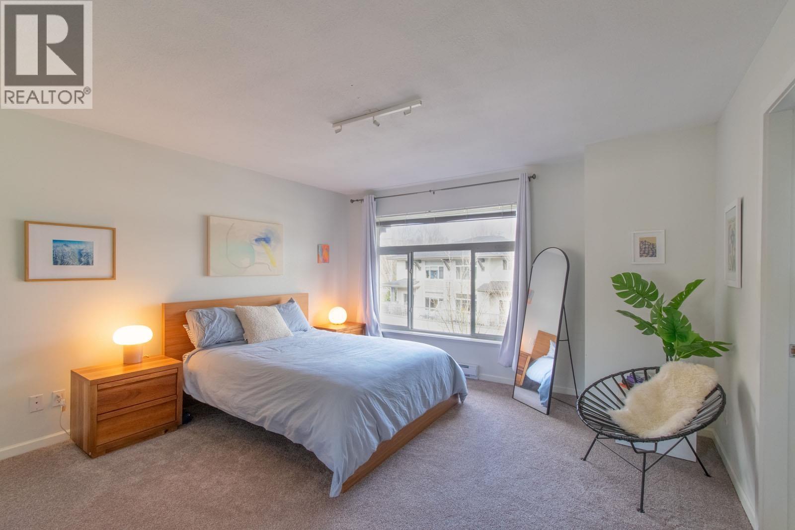 2 40632 GOVERNMENT ROAD, Squamish