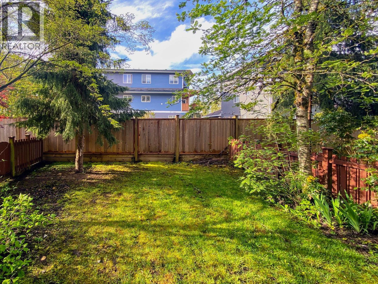 2 40632 GOVERNMENT ROAD, Squamish