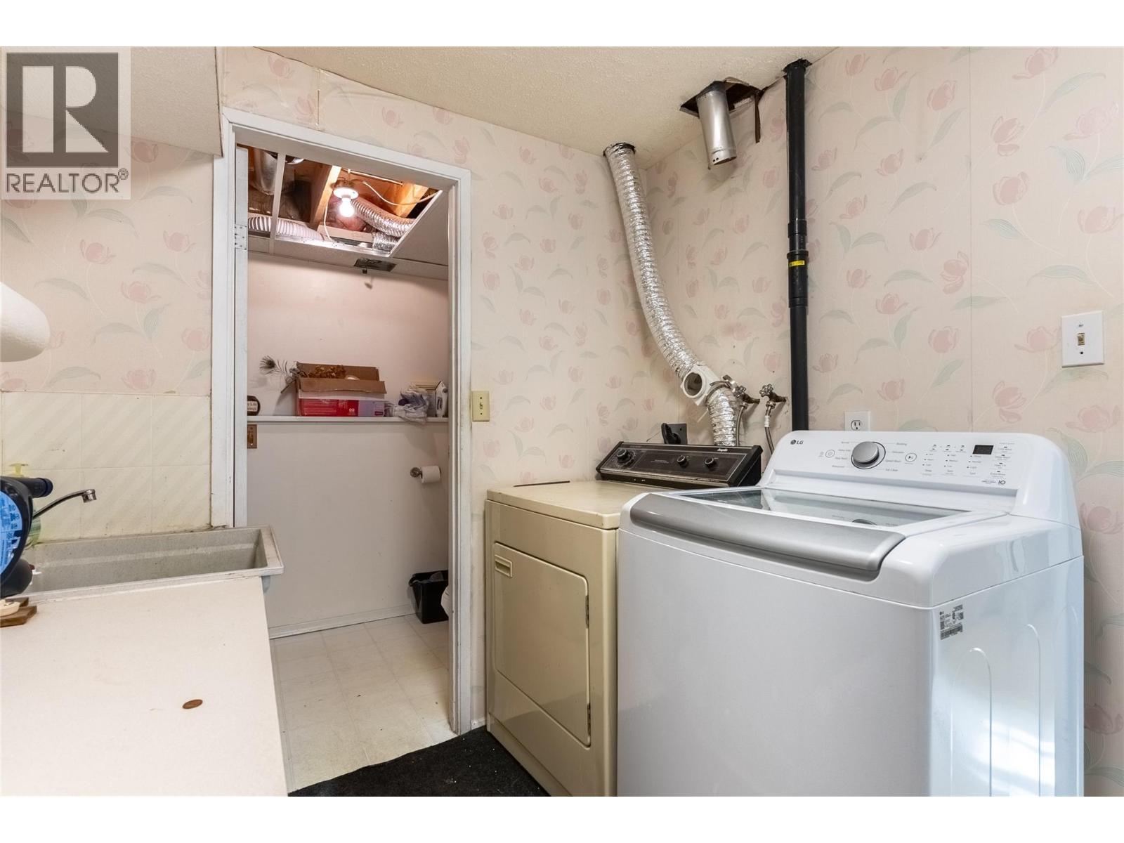 52 BRECCIA Drive, Logan Lake