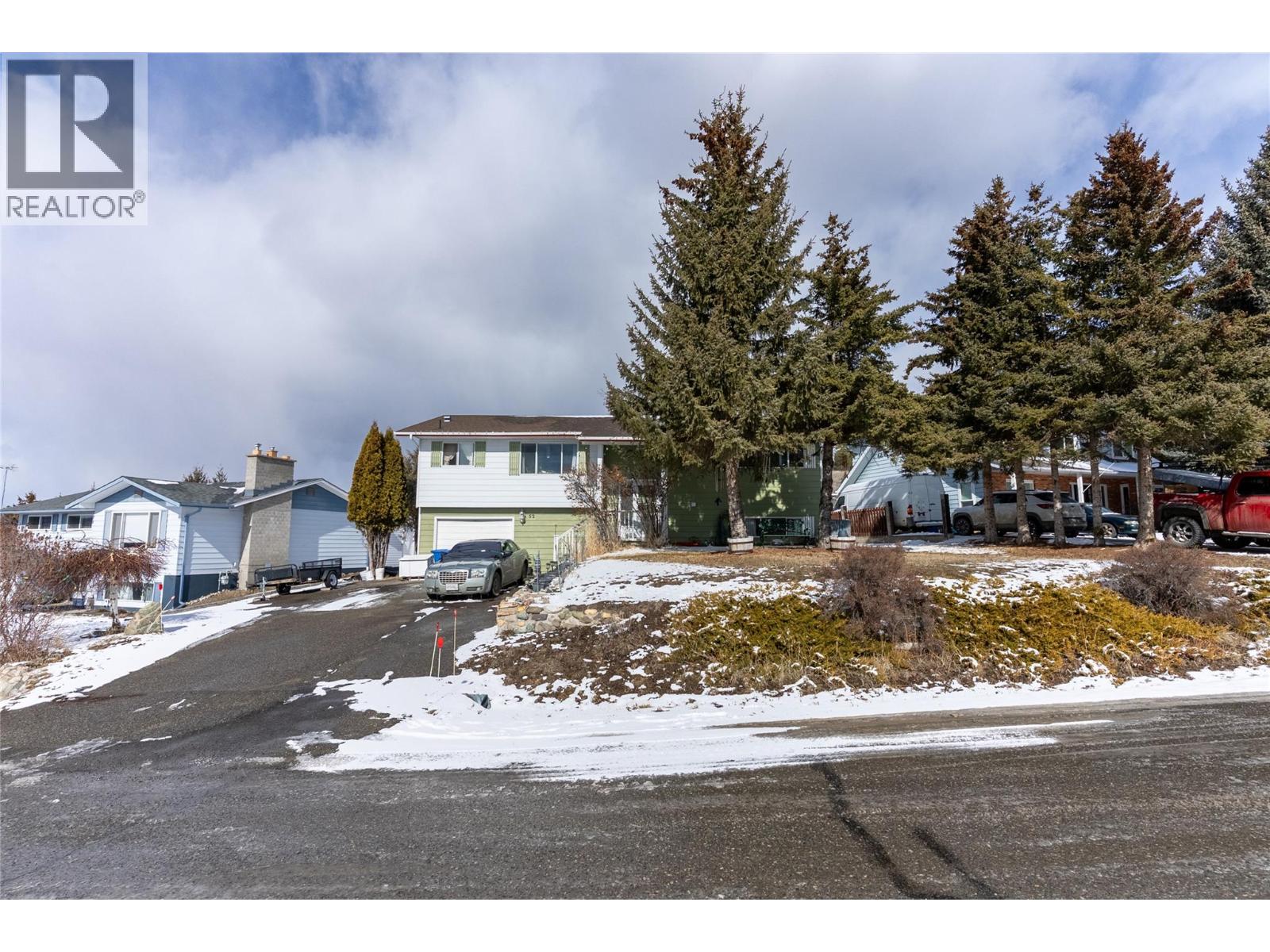 52 BRECCIA Drive, Logan Lake