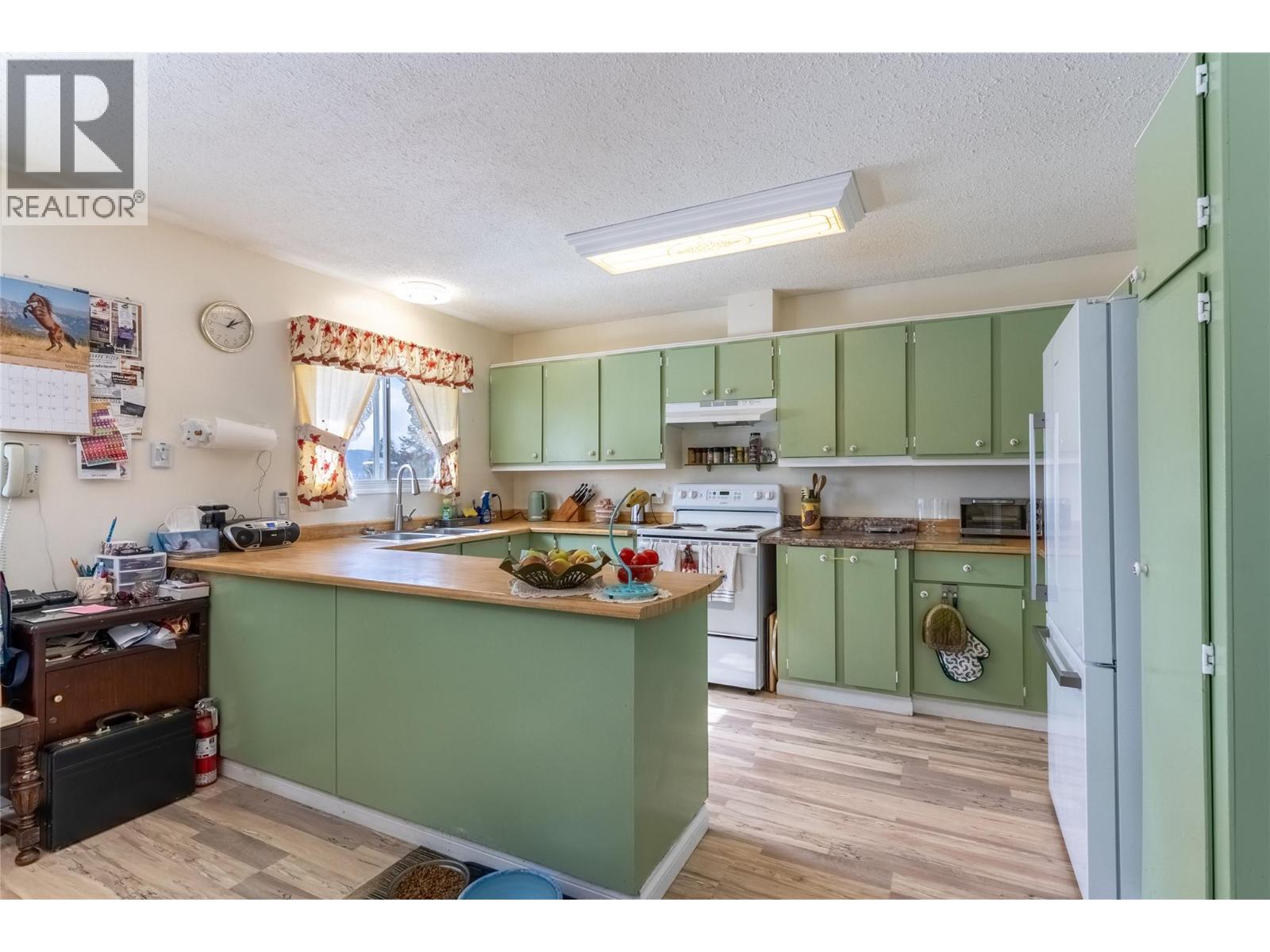 52 BRECCIA Drive, Logan Lake