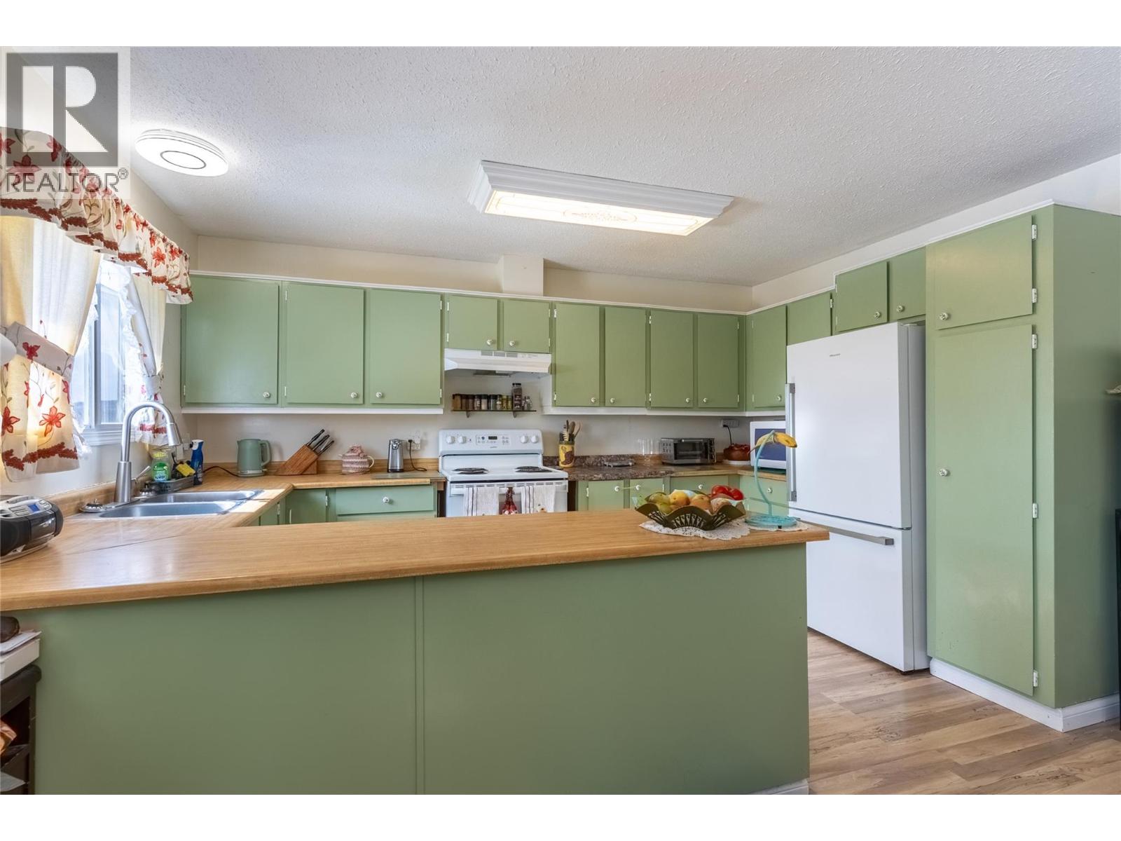 52 BRECCIA Drive, Logan Lake