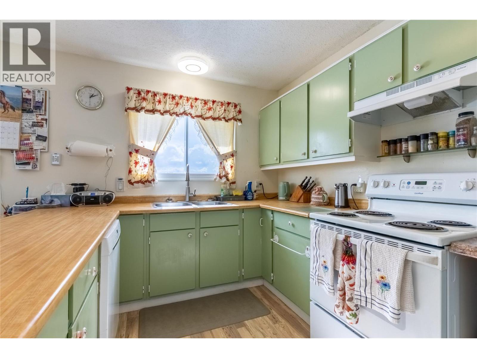 52 BRECCIA Drive, Logan Lake