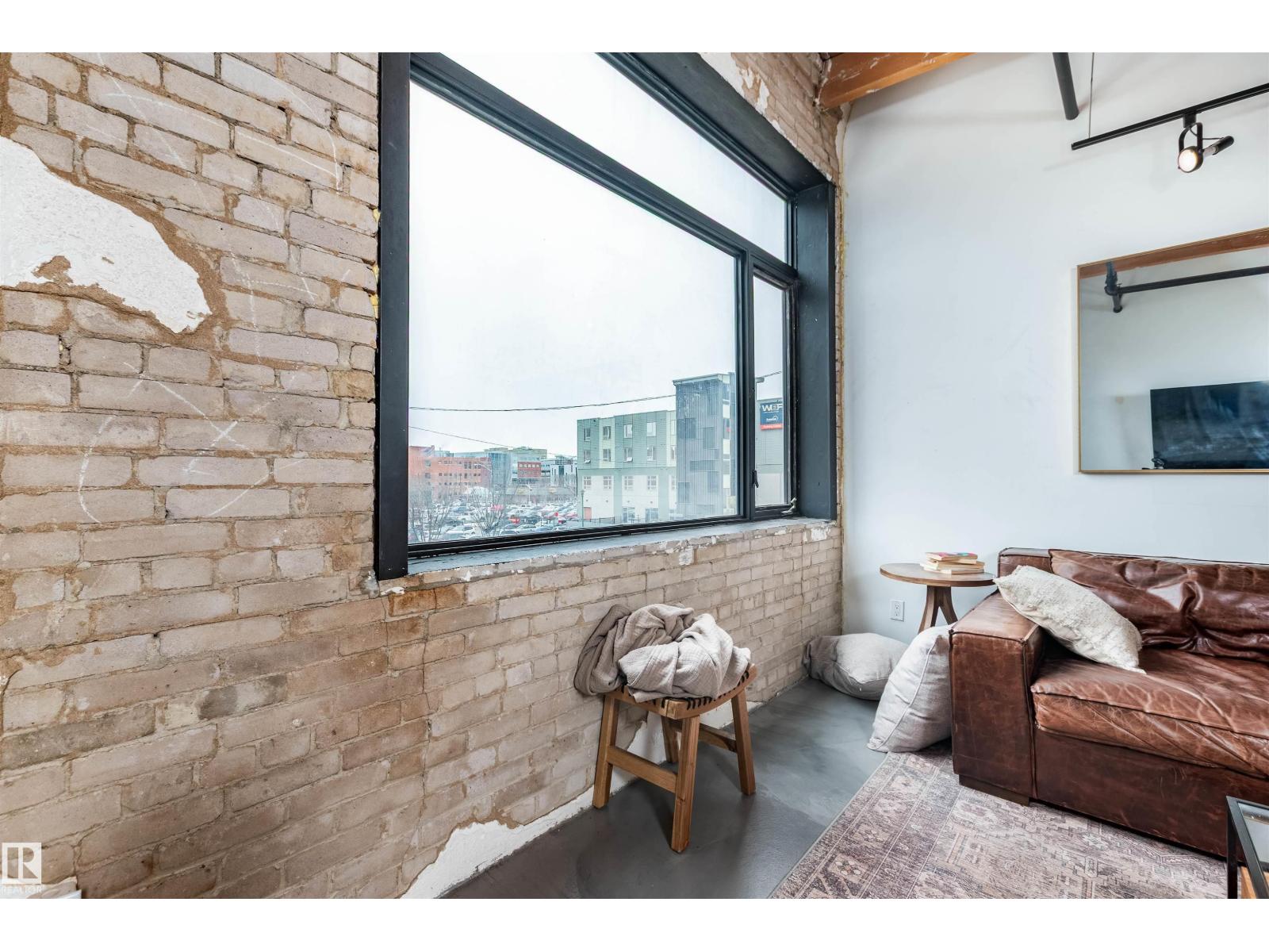 #212 10309 107 ST NW, Edmonton