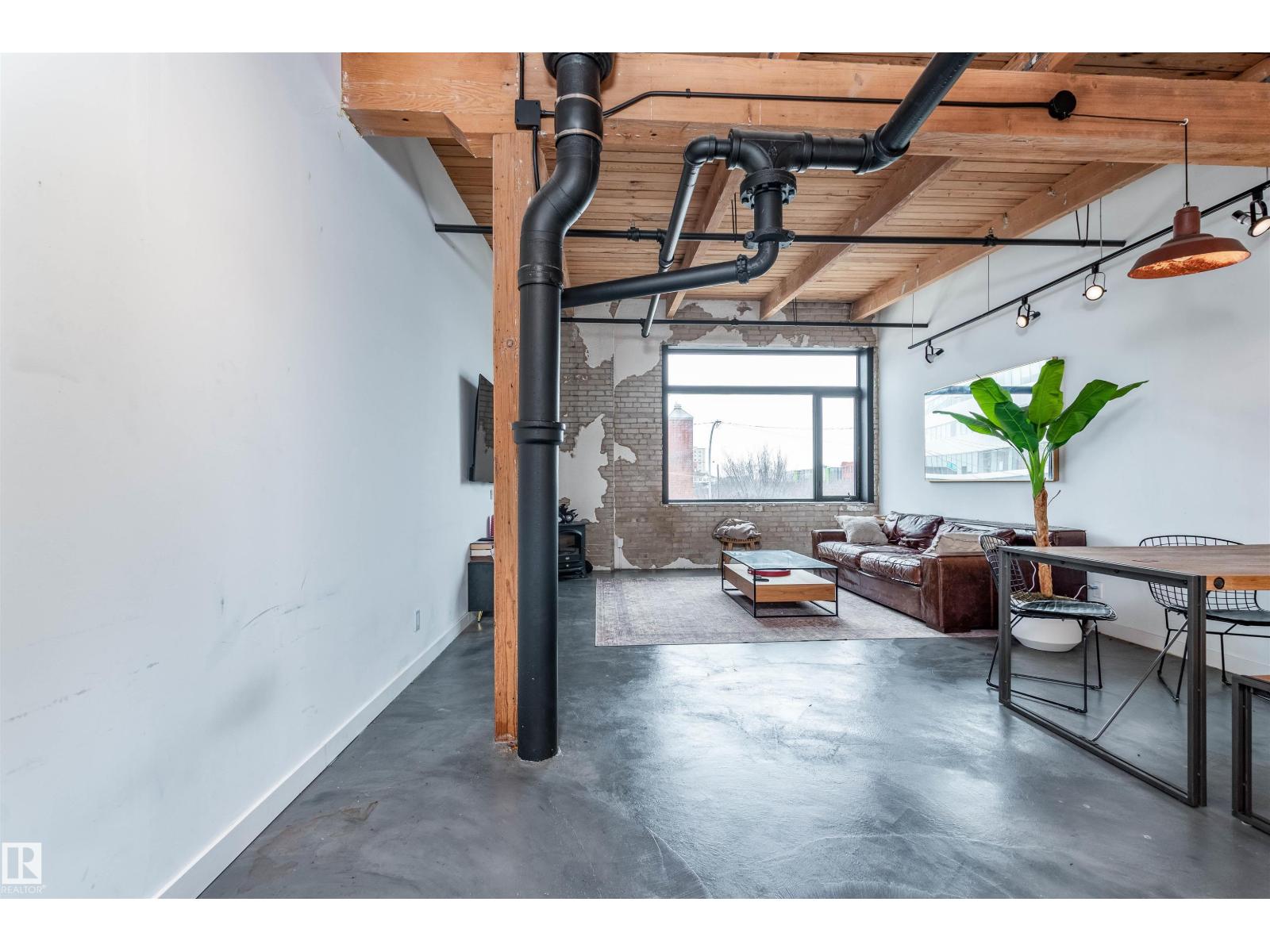 #212 10309 107 ST NW, Edmonton