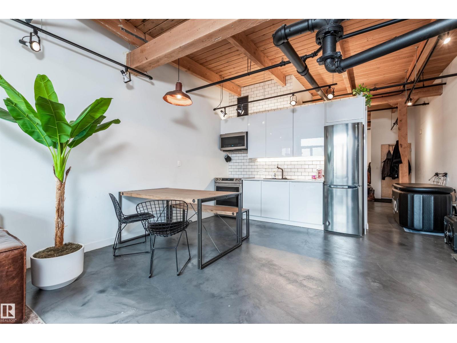 #212 10309 107 ST NW, Edmonton