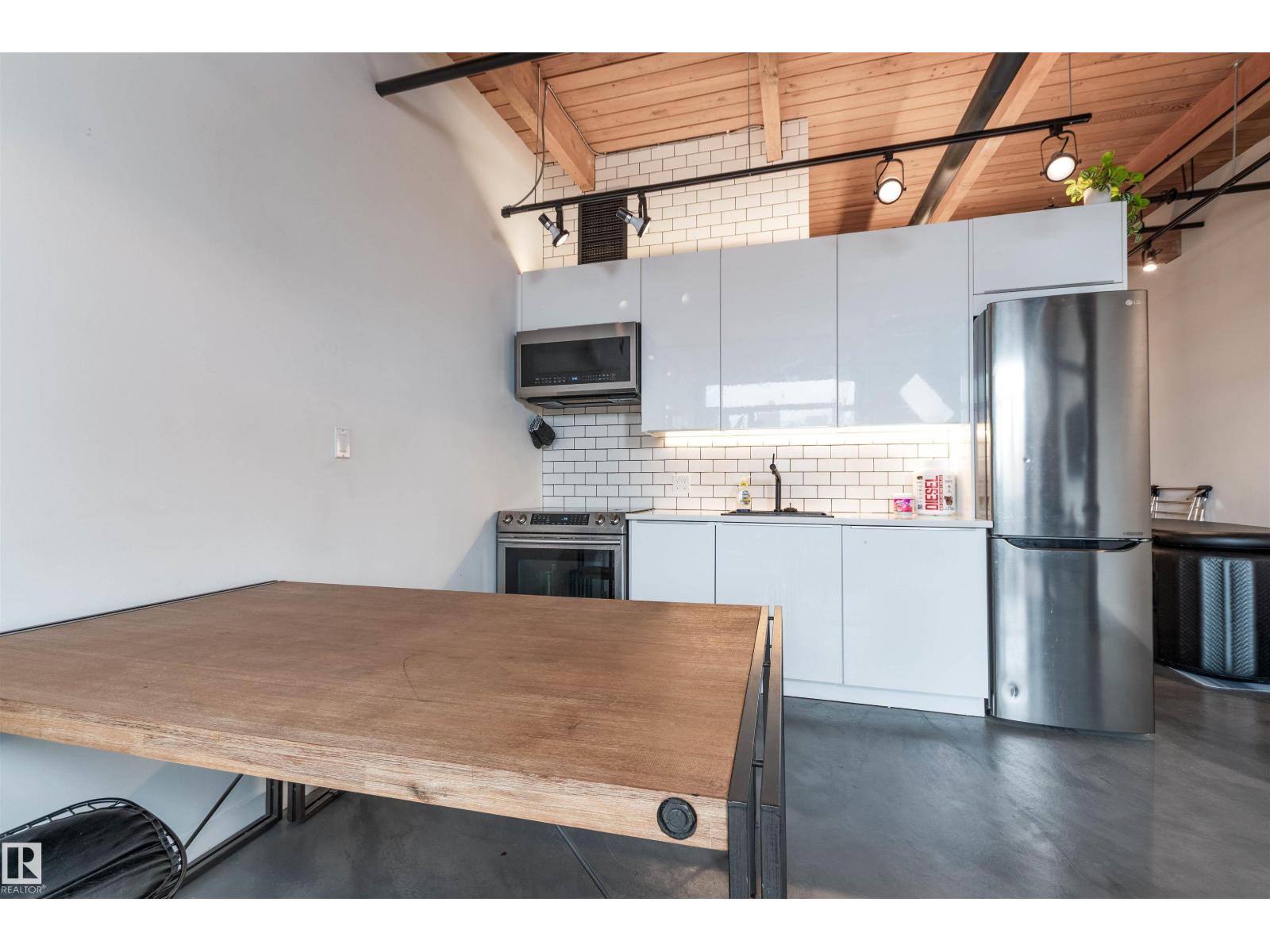 #212 10309 107 ST NW, Edmonton