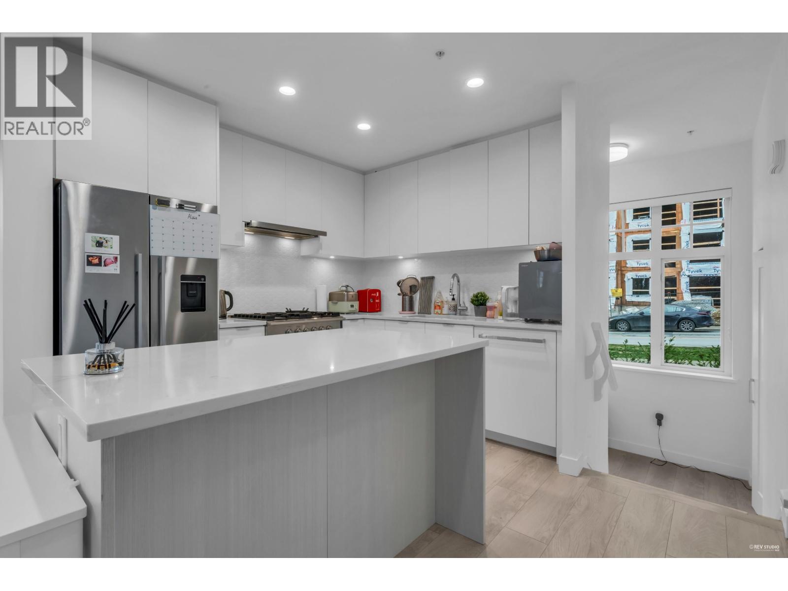 116 678 FAIRVIEW STREET, Coquitlam