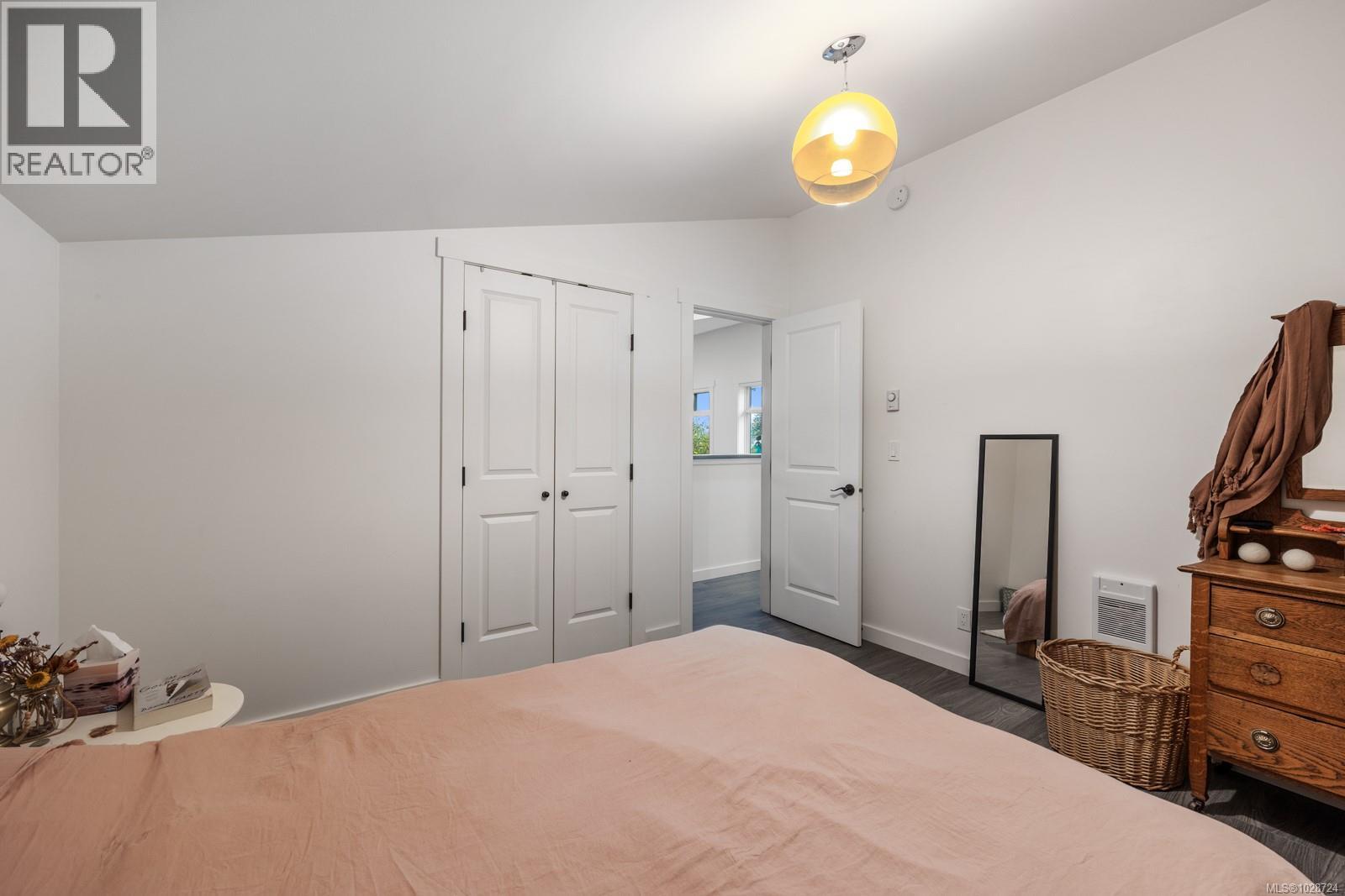 3328 Third St - 14