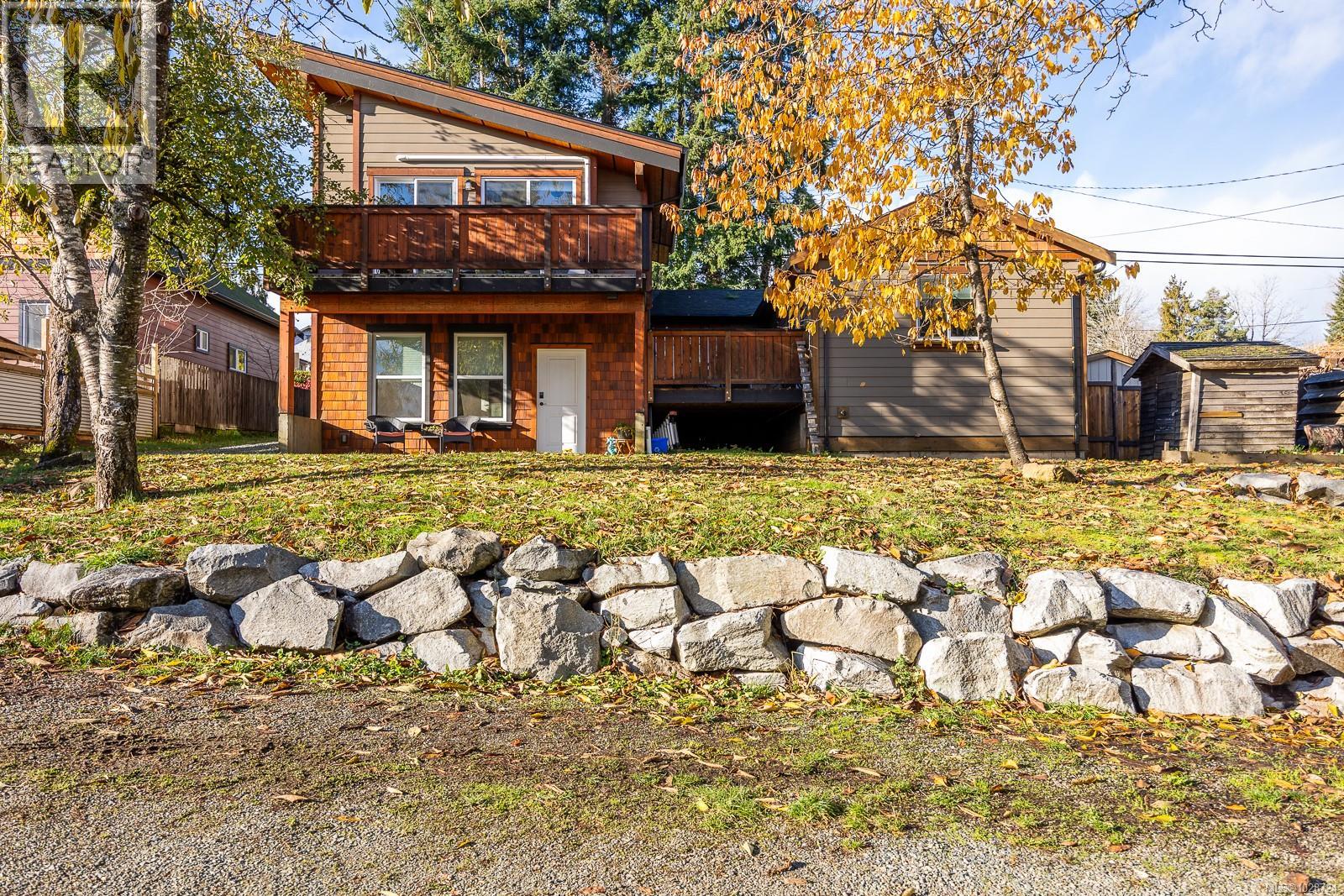 3328 Third St - 2