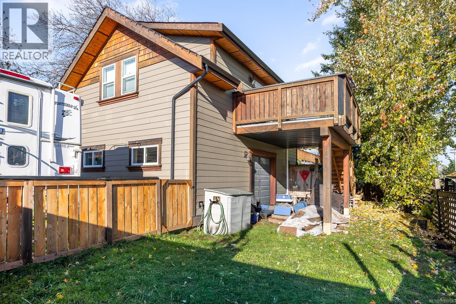 3328 Third St - 38