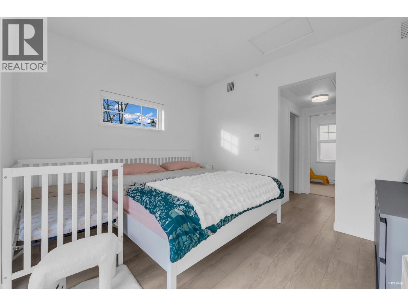 116 678 FAIRVIEW STREET, Coquitlam