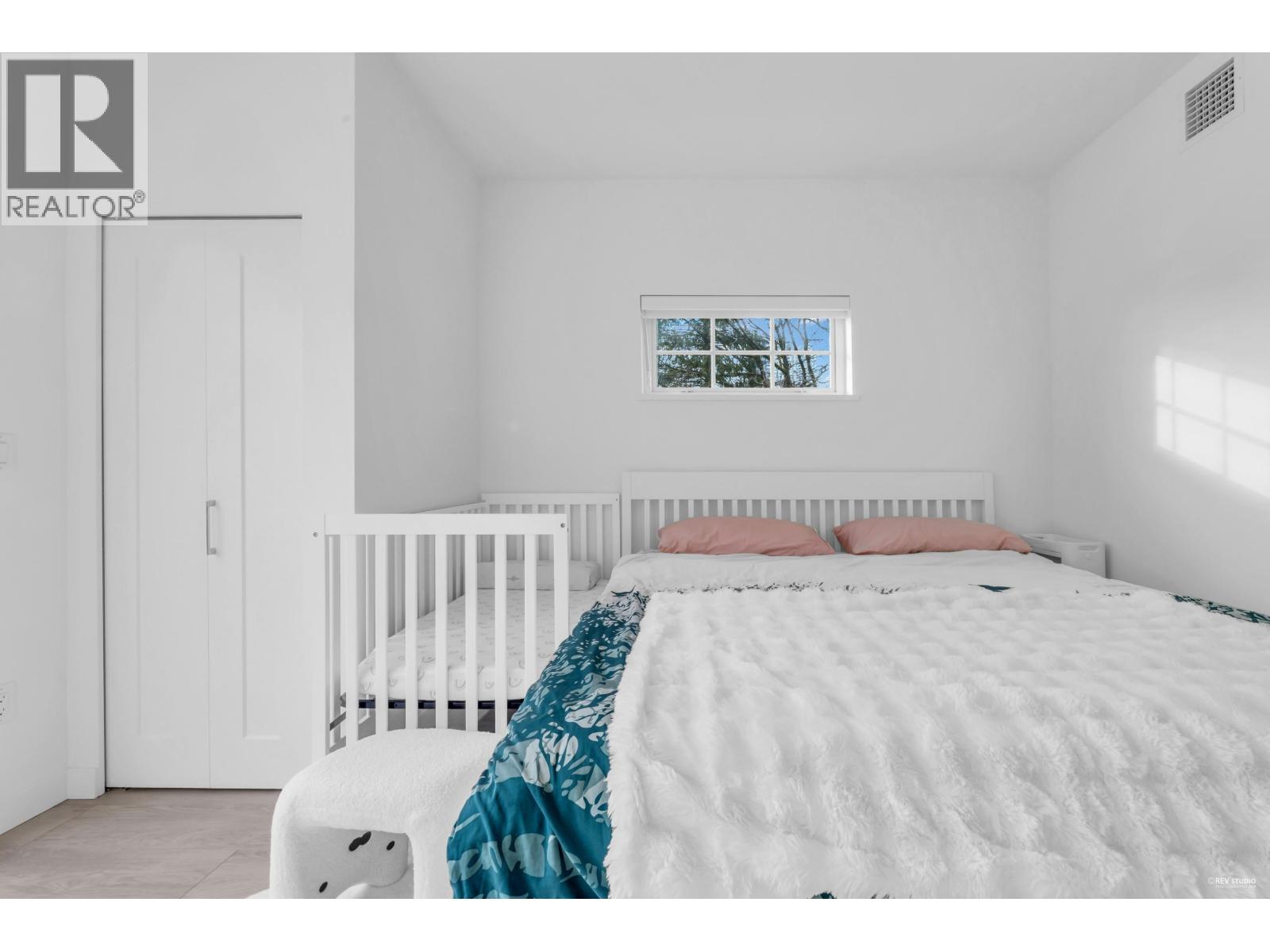 116 678 FAIRVIEW STREET, Coquitlam