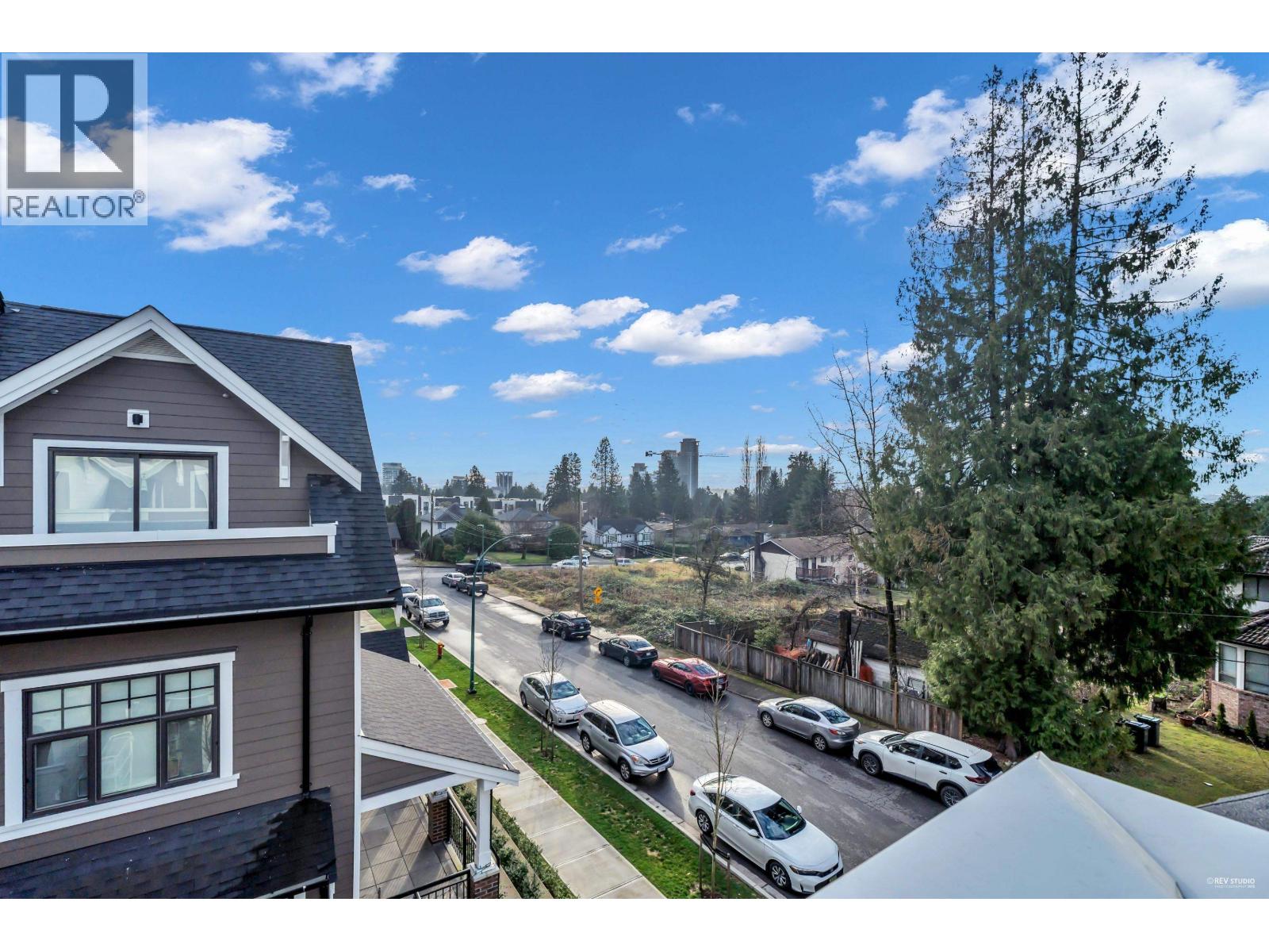 116 678 FAIRVIEW STREET, Coquitlam