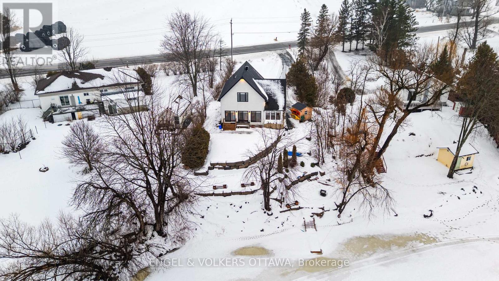 2882 BAY ROAD — photo 40