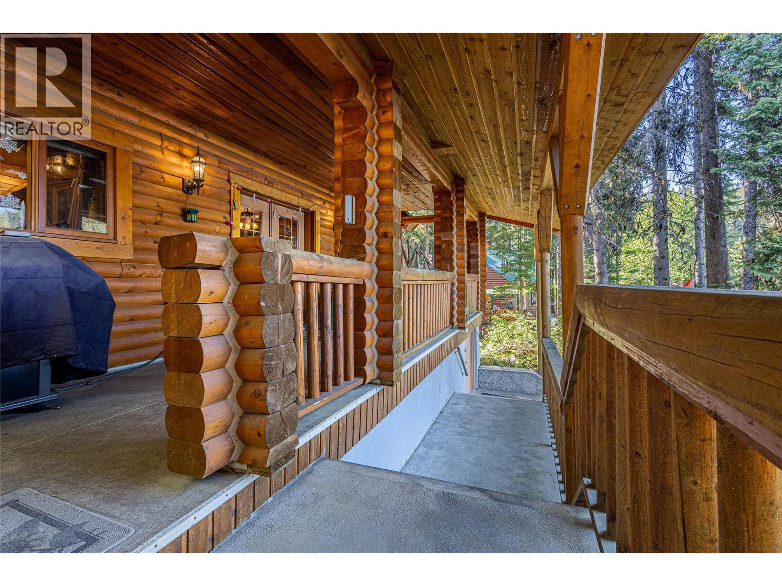 1733 District Lot Lake, Lake Country