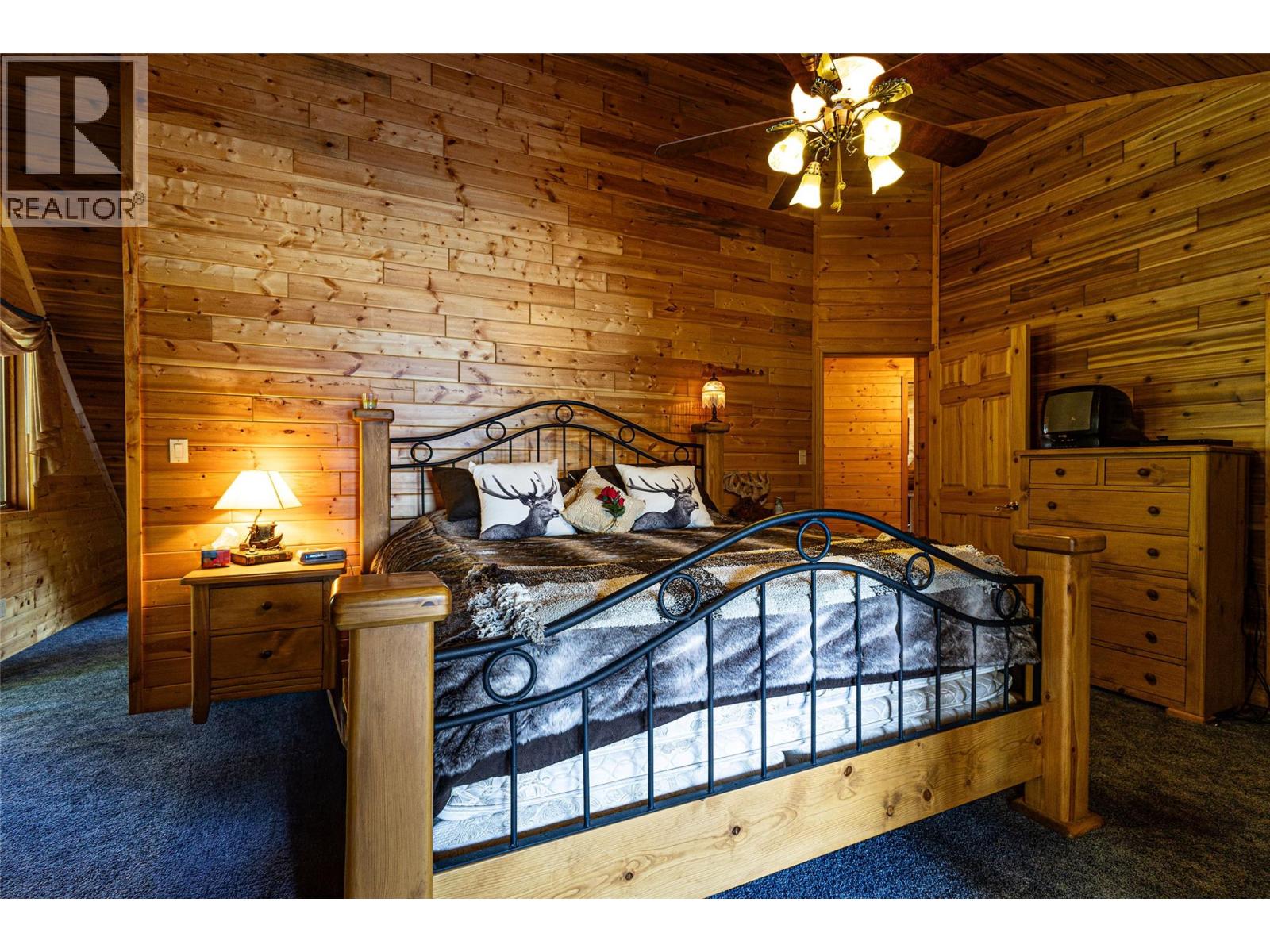 1733 District Lot Lake, Lake Country