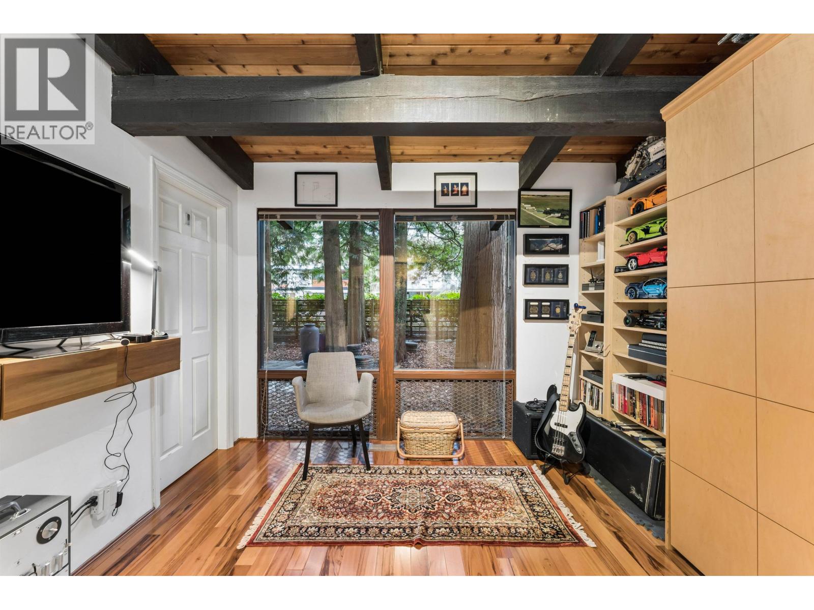 808 SEYMOUR BOULEVARD, North Vancouver