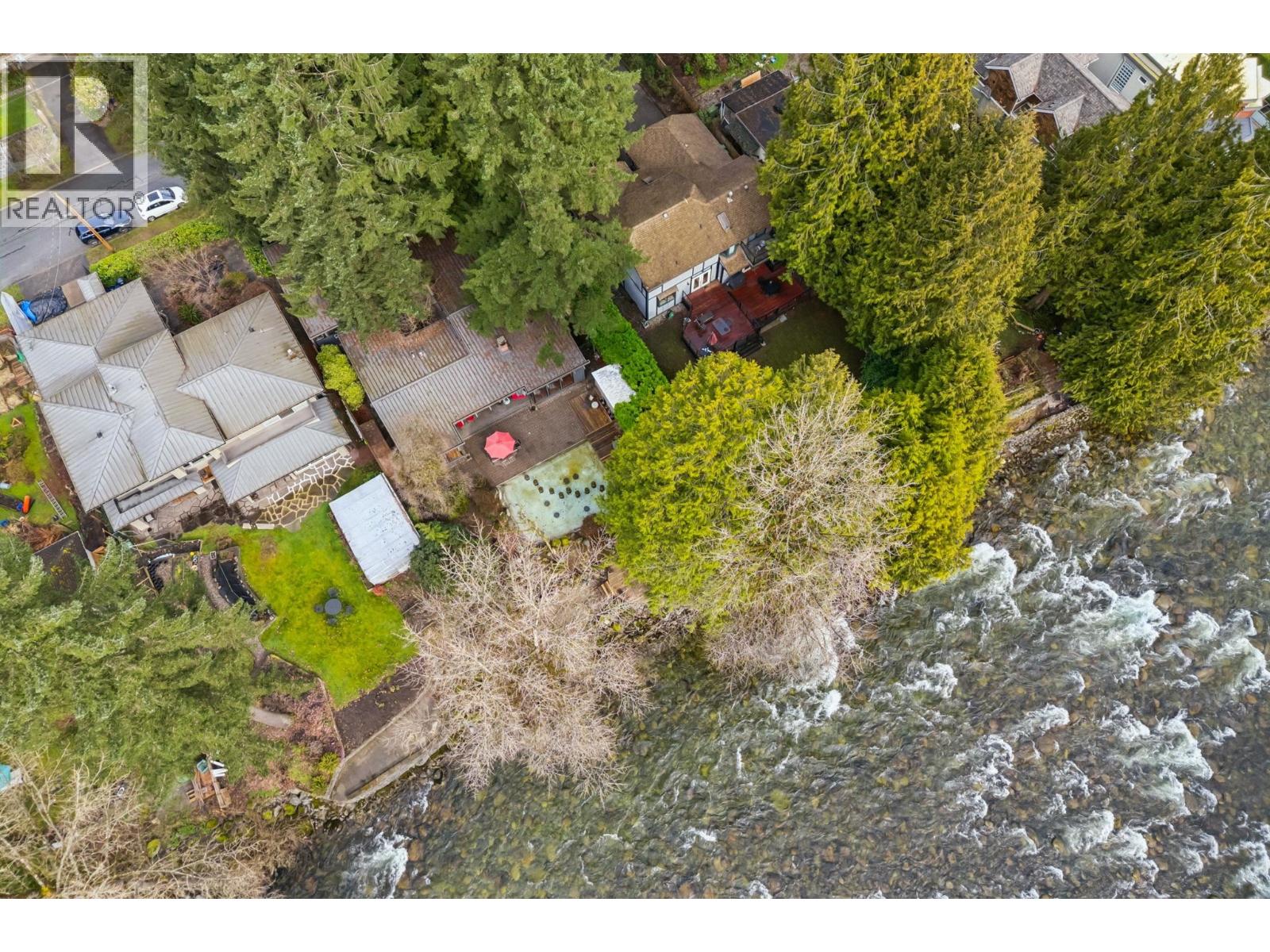 808 SEYMOUR BOULEVARD, North Vancouver