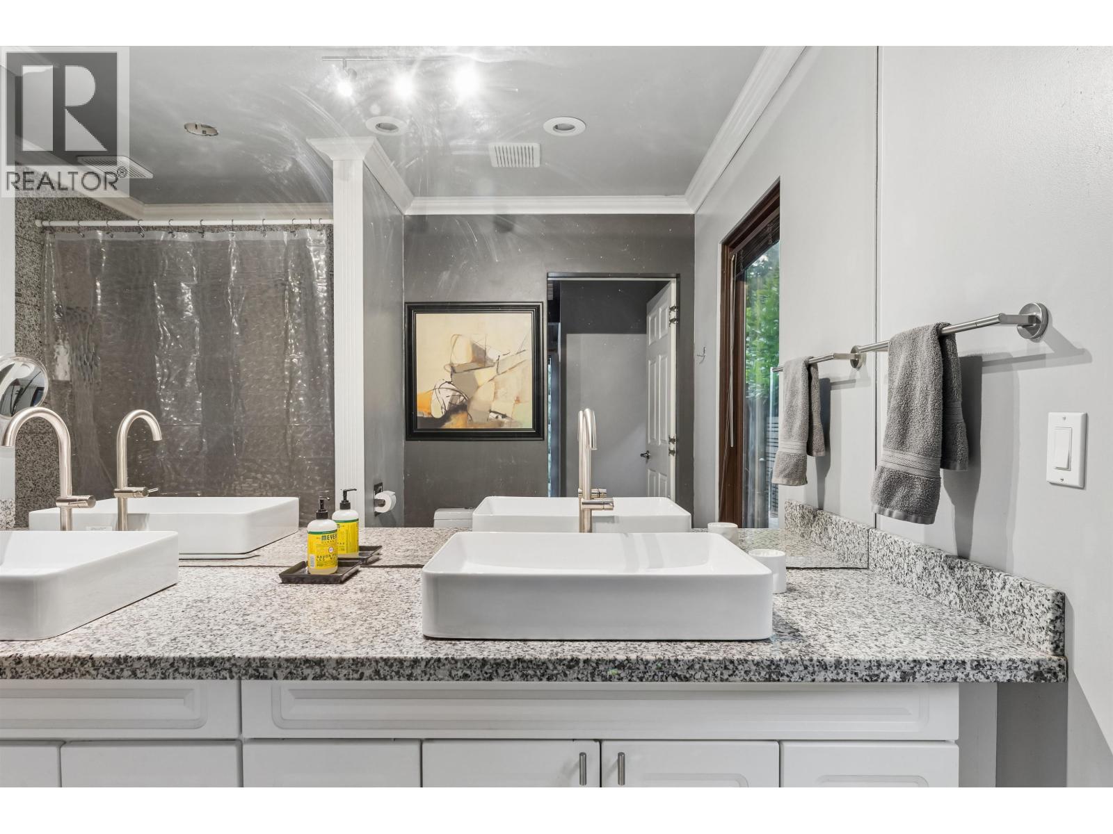 808 SEYMOUR BOULEVARD, North Vancouver