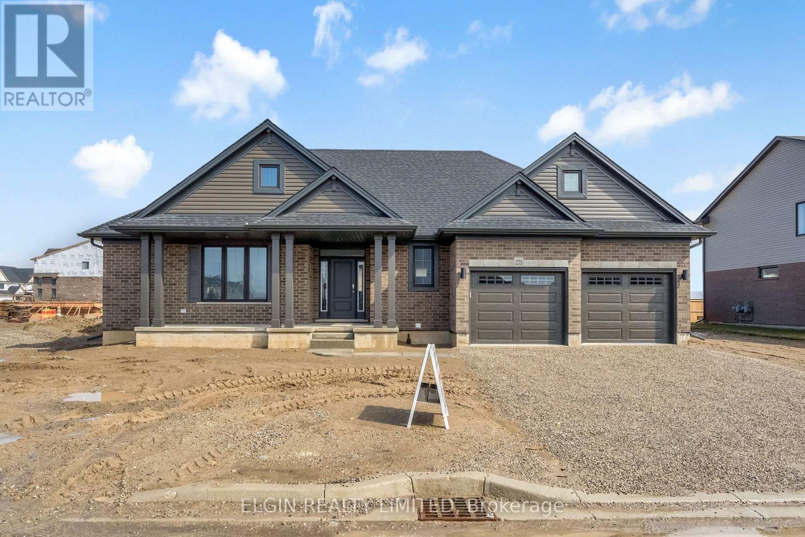 253 RENAISSANCE DRIVE, St. Thomas, Ontario