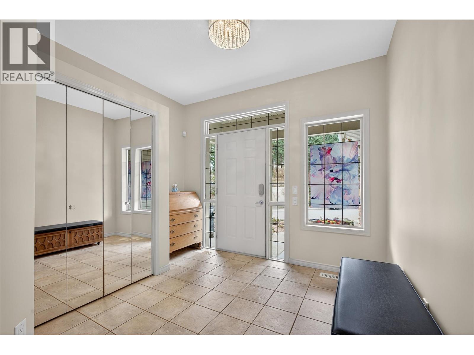 5038 South Ridge Drive, Kelowna