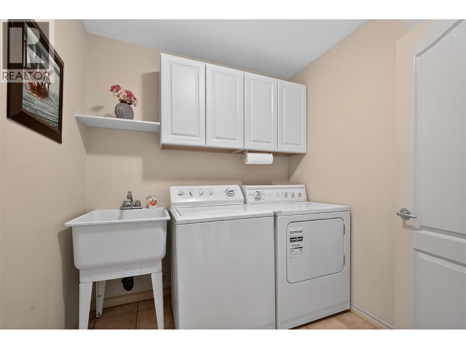 5038 South Ridge Drive, Kelowna