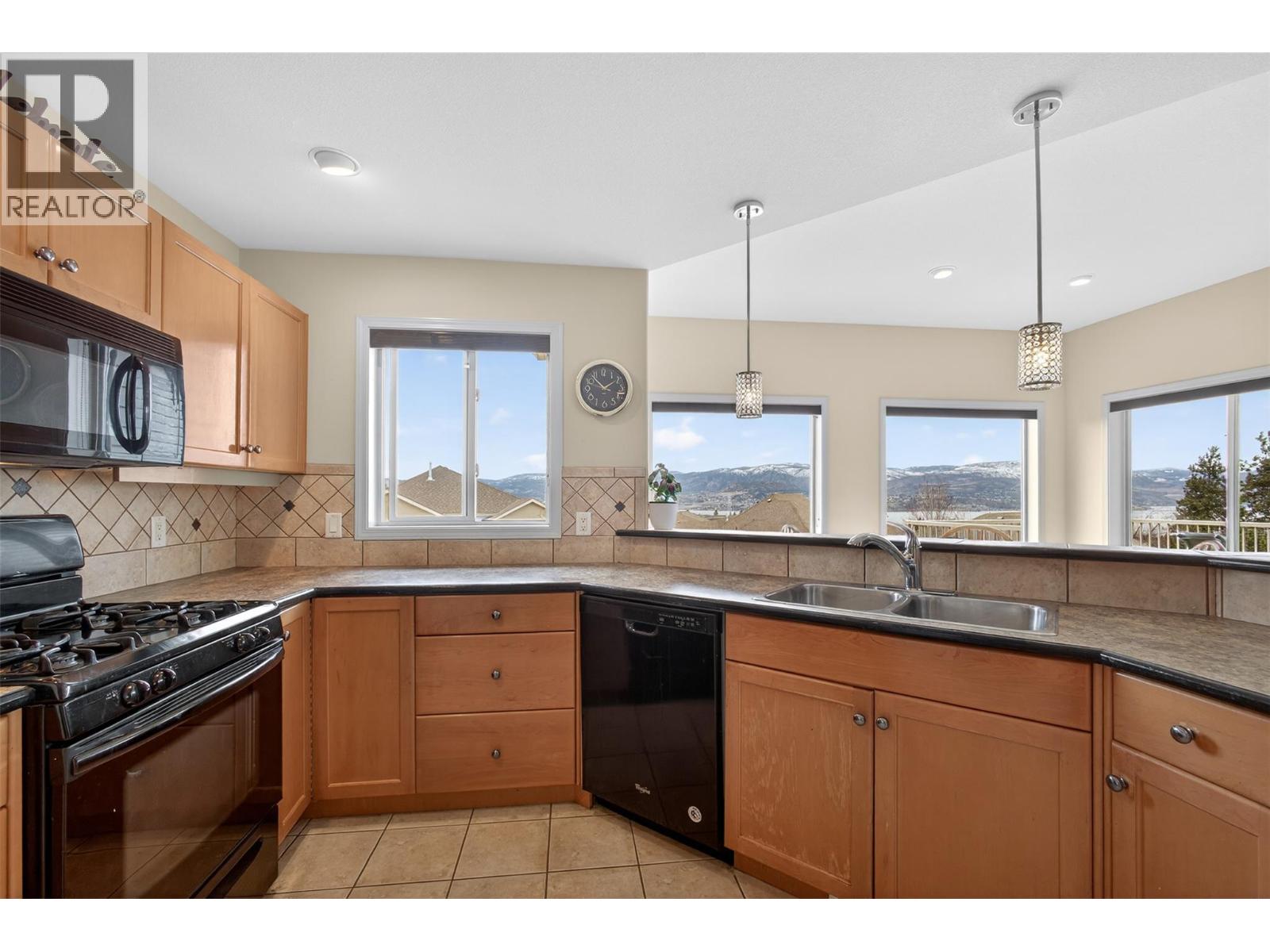 5038 South Ridge Drive, Kelowna