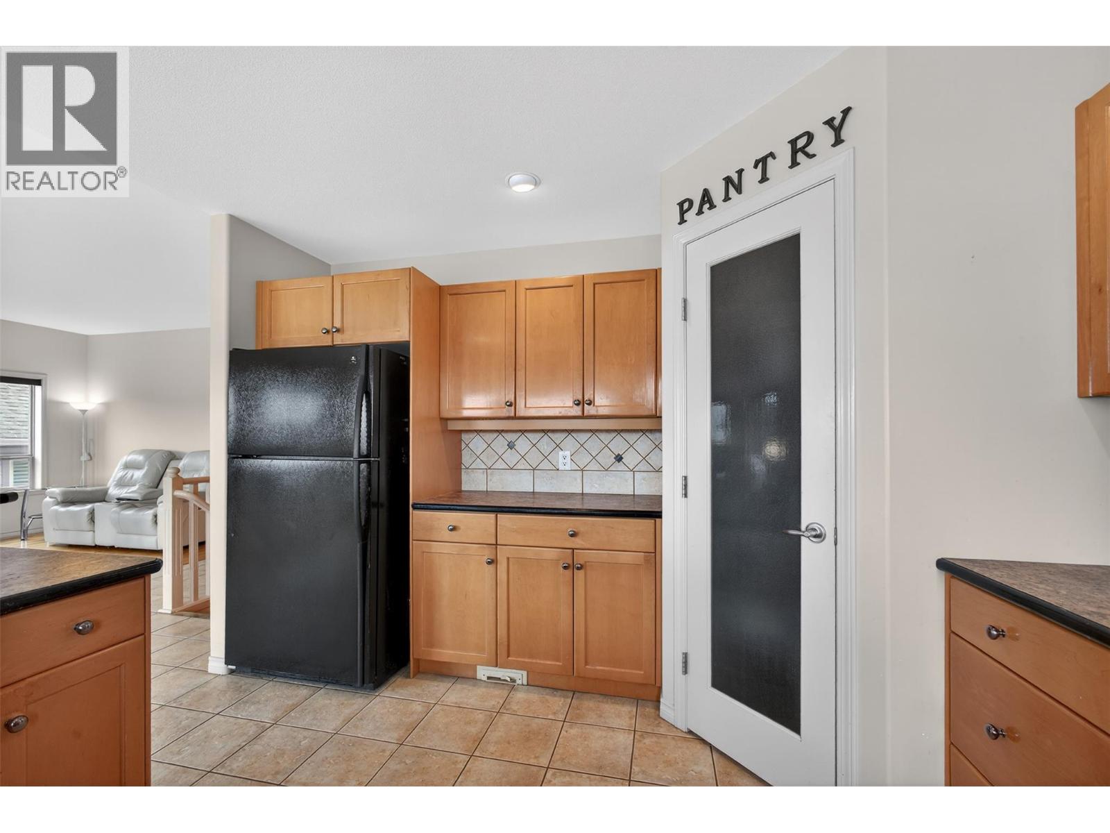 5038 South Ridge Drive, Kelowna