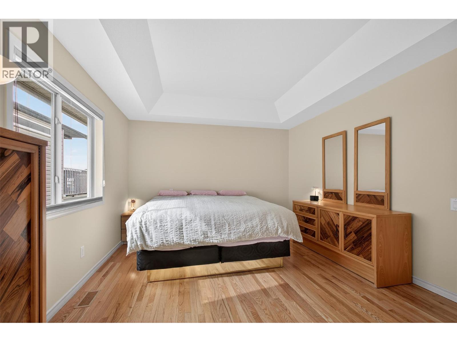 5038 South Ridge Drive, Kelowna