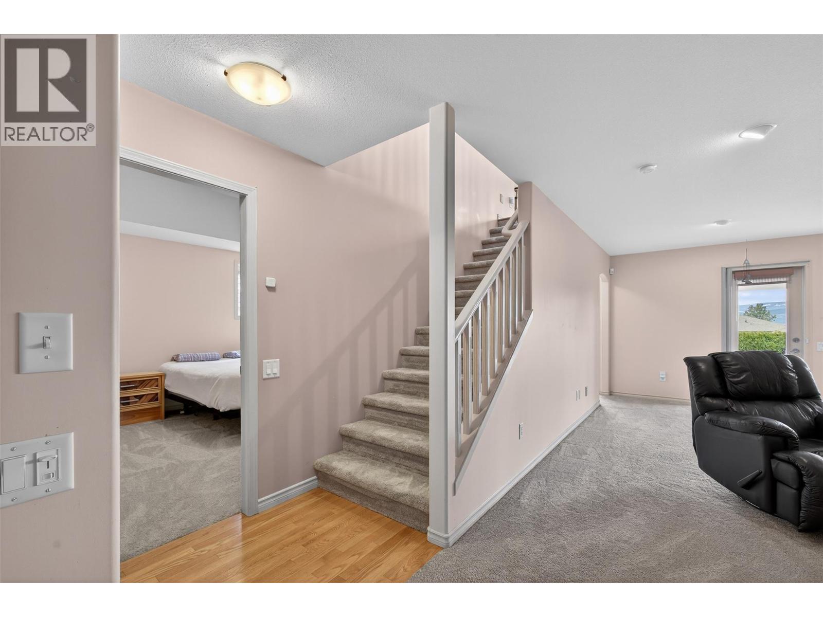 5038 South Ridge Drive, Kelowna