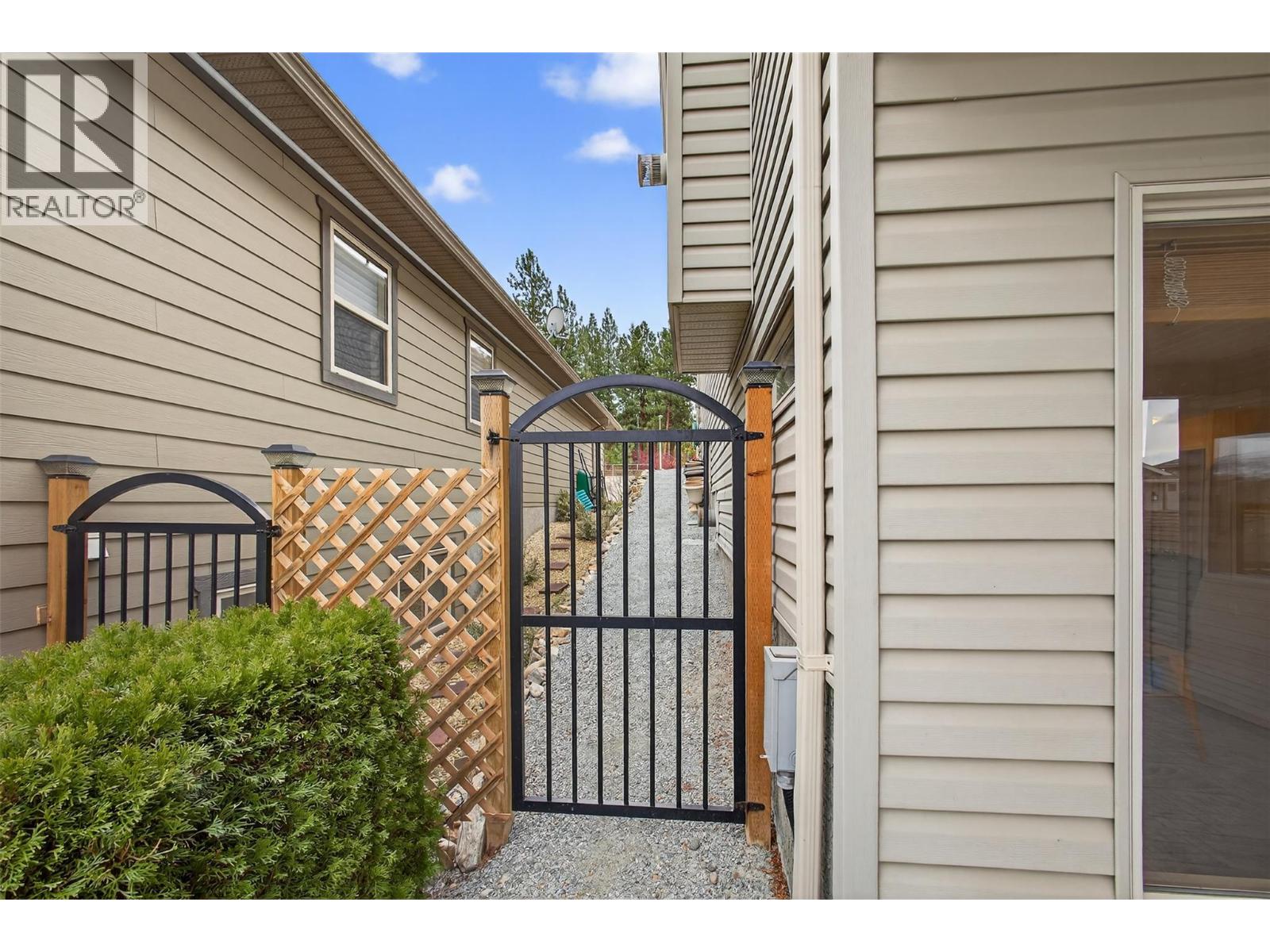 5038 South Ridge Drive, Kelowna