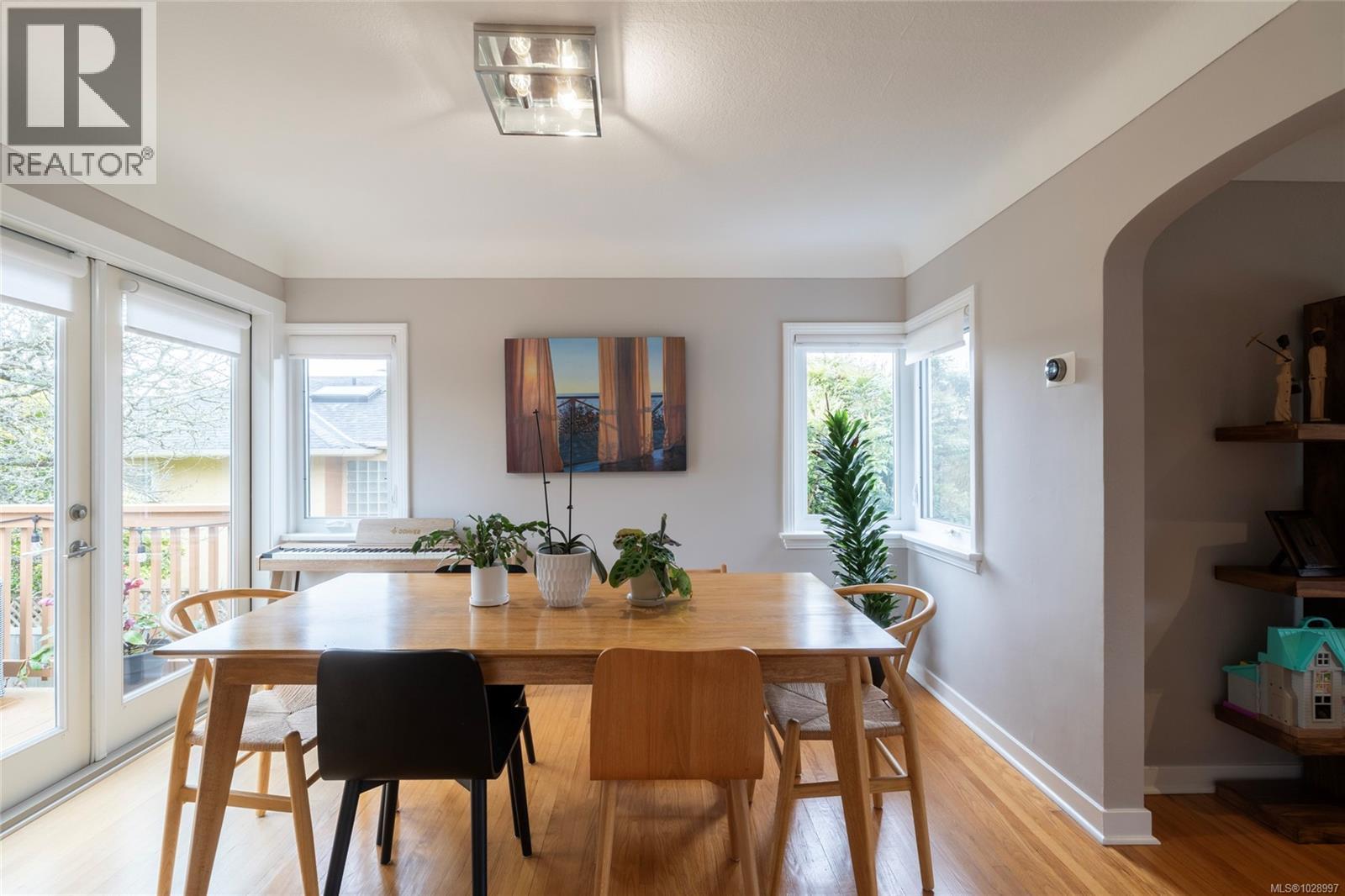  2275 Allenby Street, Oak Bay