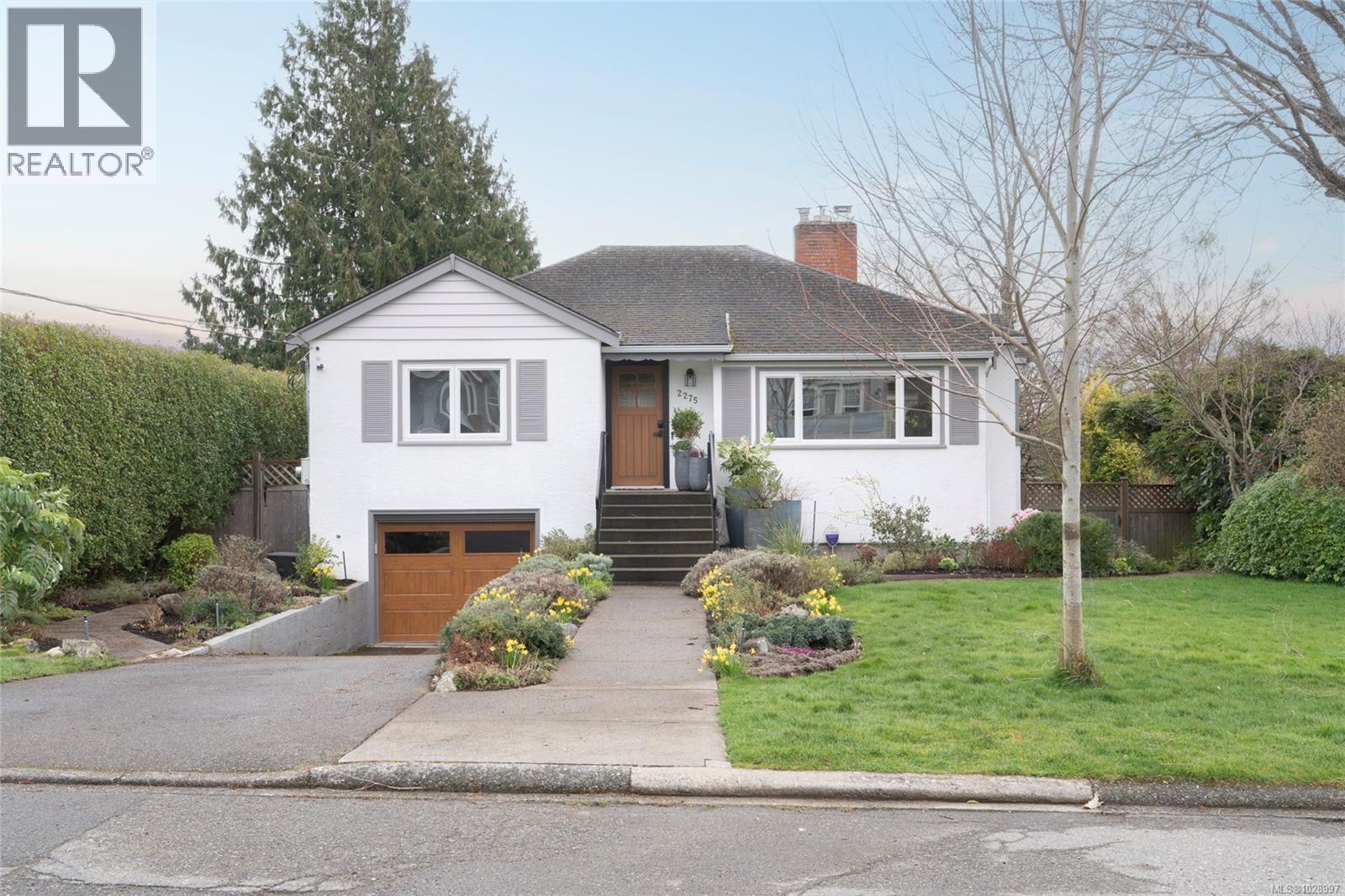  2275 Allenby Street, Oak Bay