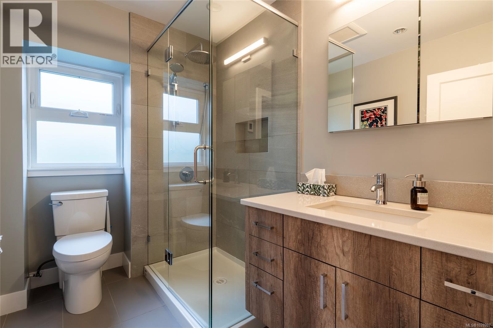  2275 Allenby Street, Oak Bay