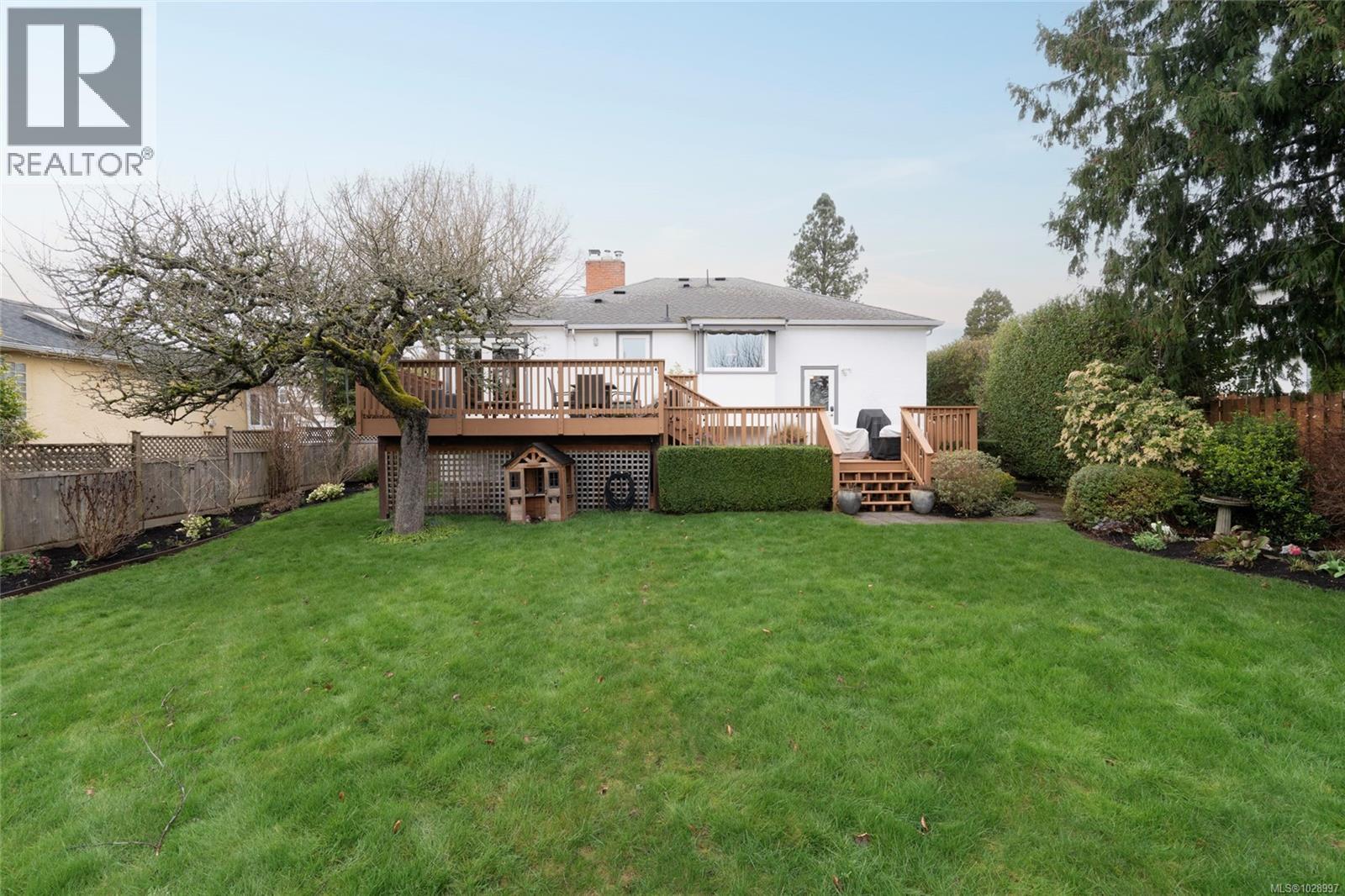  2275 Allenby Street, Oak Bay