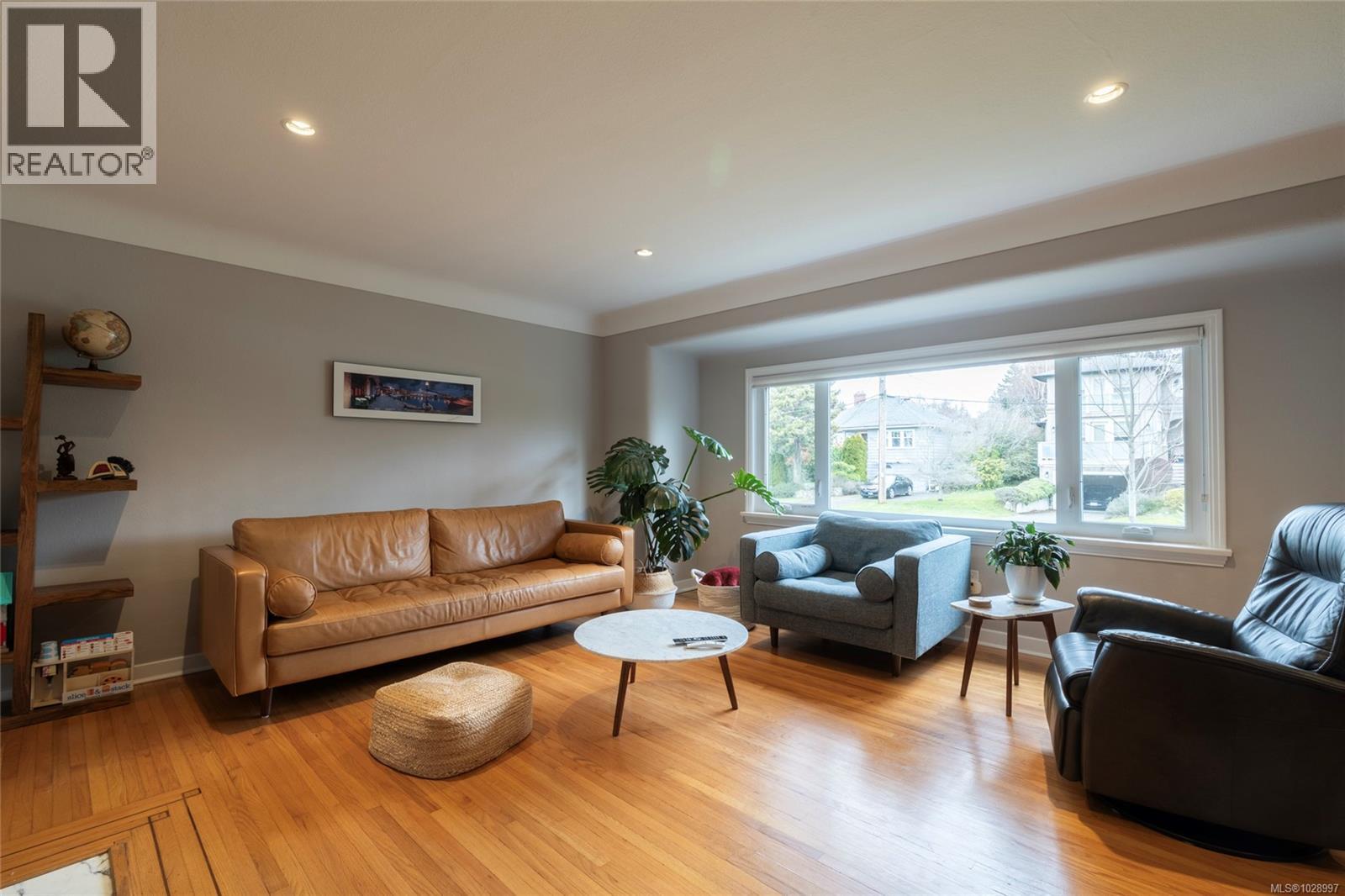  2275 Allenby Street, Oak Bay