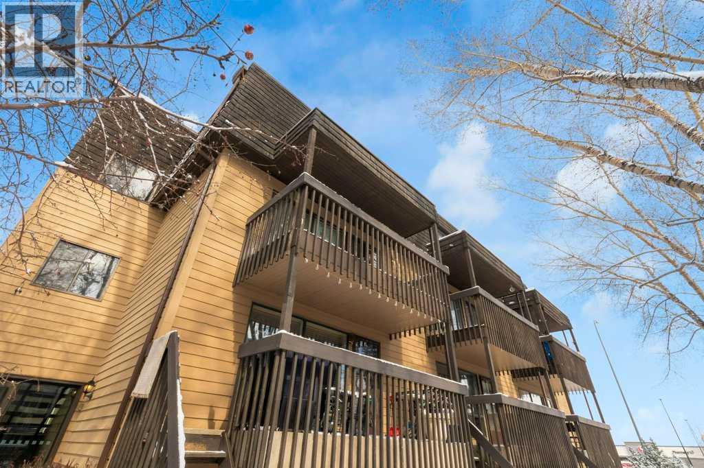 Single Family House Multi-level for Sale in    Street NW Varsity Calgary 