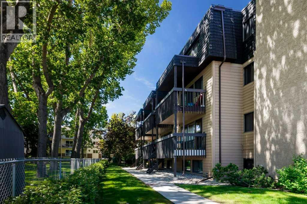 Single Family House Multi-level for Sale in    Street NW Varsity Calgary 