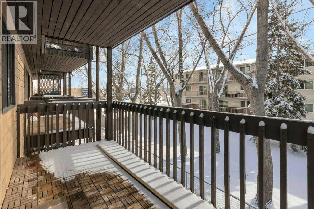 Single Family House Multi-level for Sale in    Street NW Varsity Calgary 