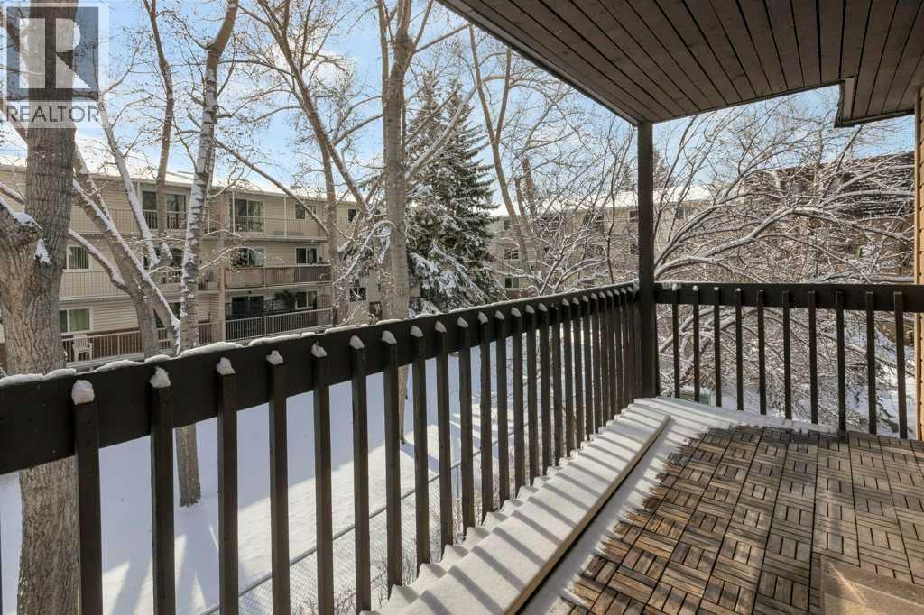 Single Family House Multi-level for Sale in    Street NW Varsity Calgary 