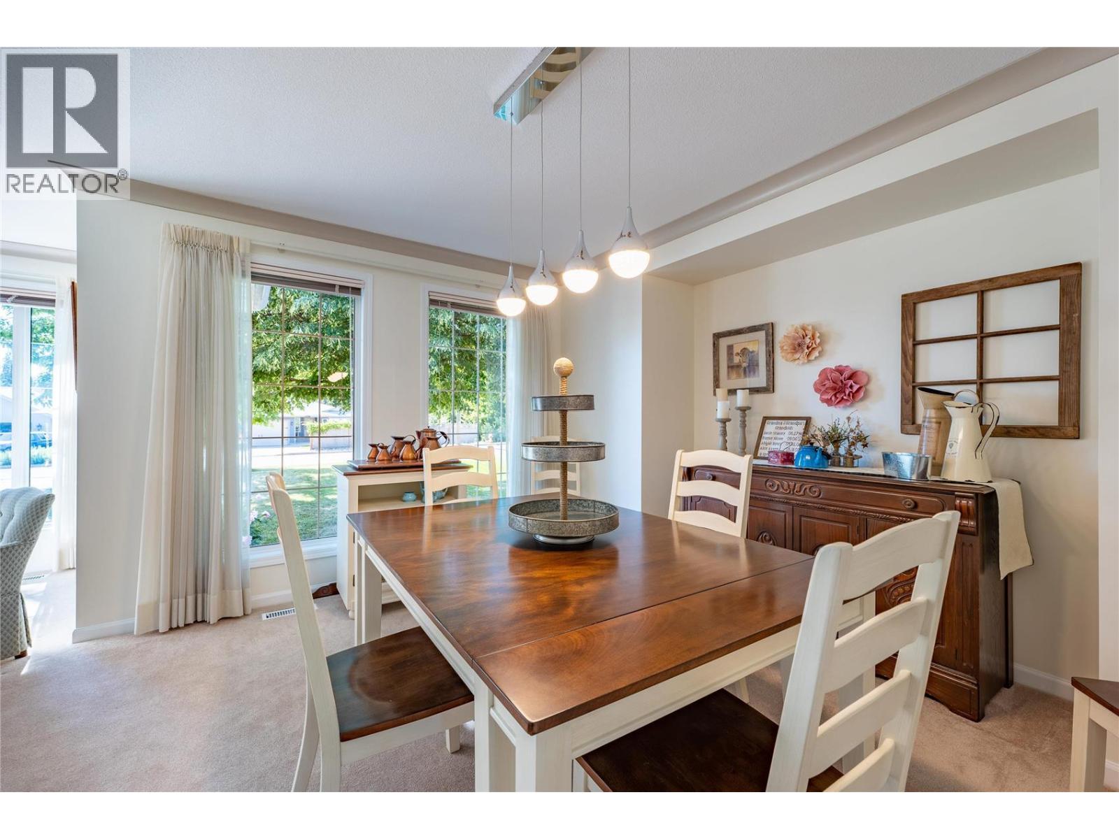 2220 Okanagan Street, Armstrong