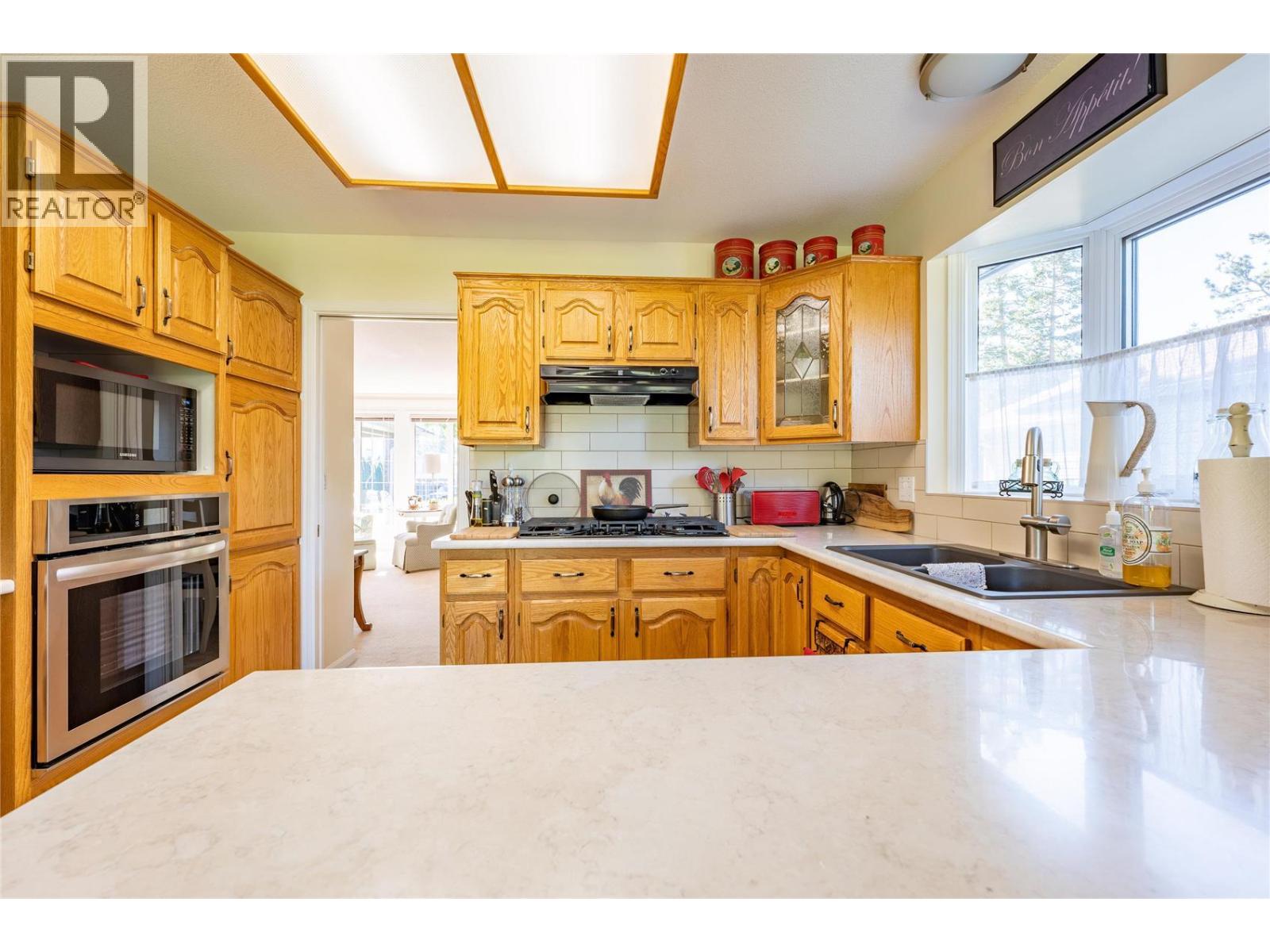 2220 Okanagan Street, Armstrong