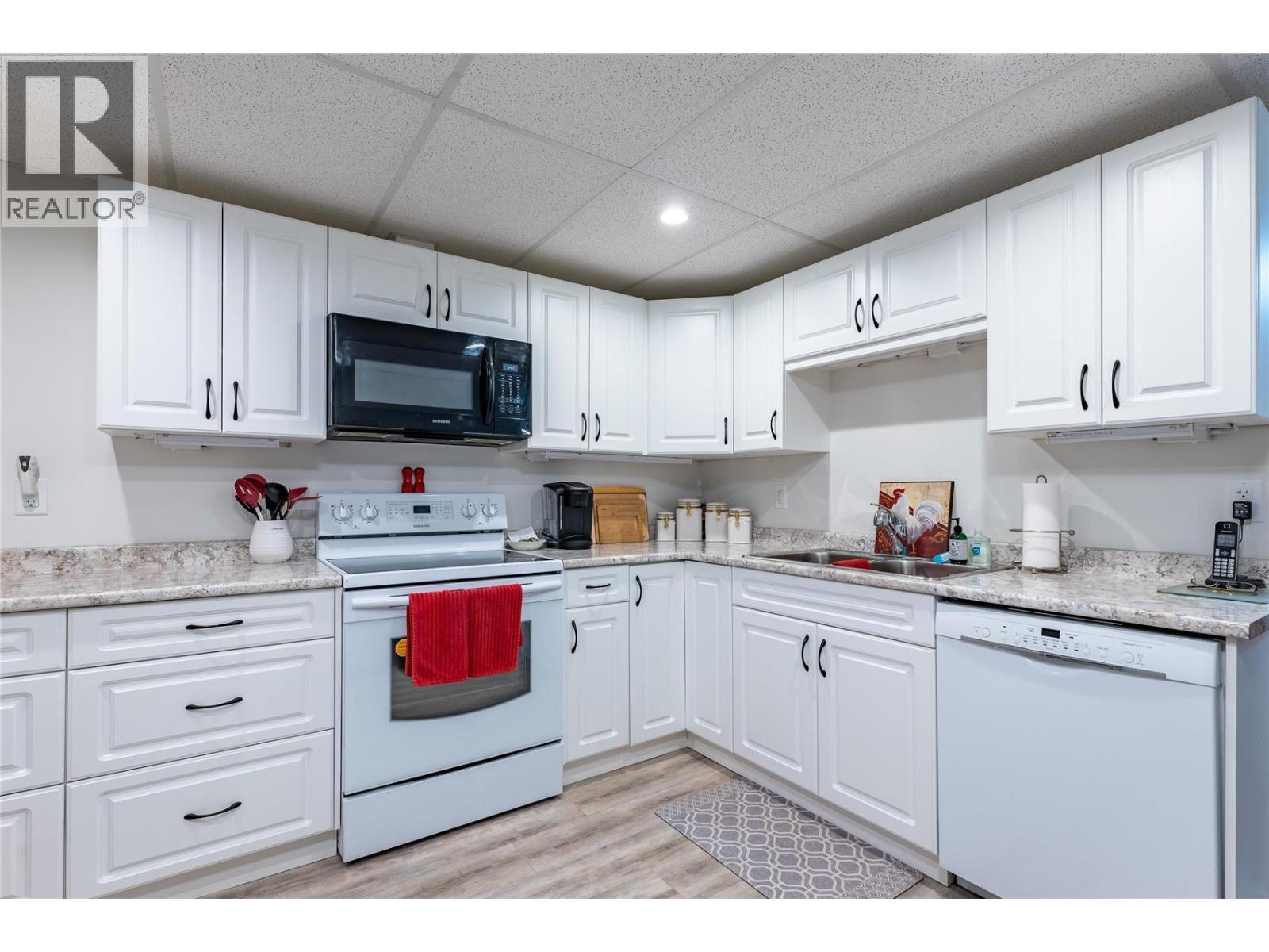 2220 Okanagan Street, Armstrong