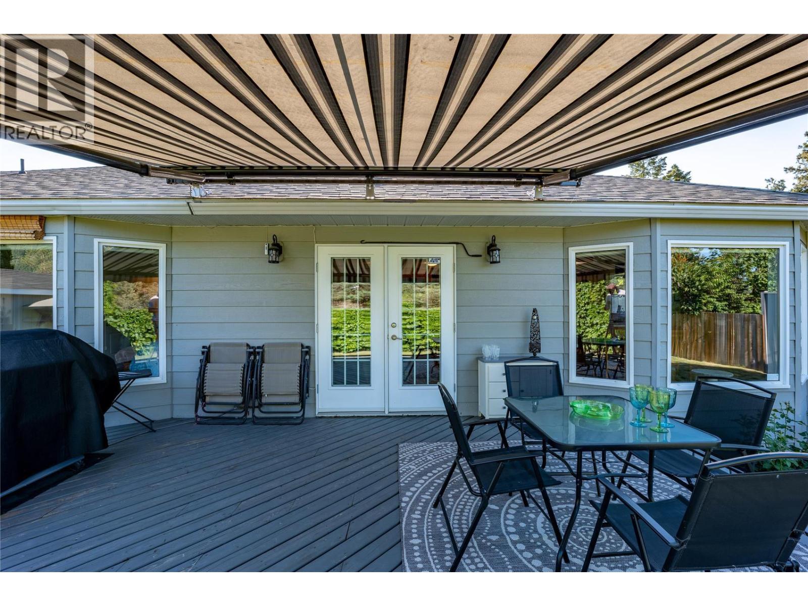 2220 Okanagan Street, Armstrong