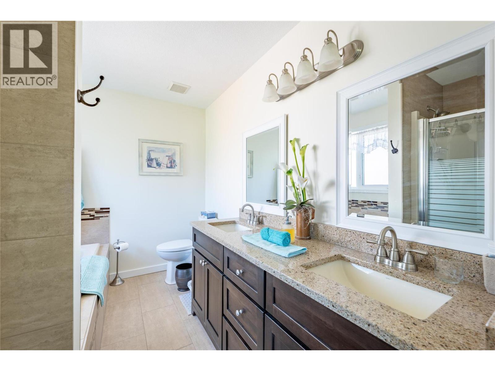 2220 Okanagan Street, Armstrong