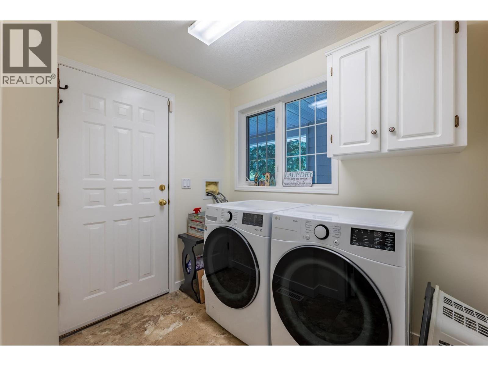 2220 Okanagan Street, Armstrong