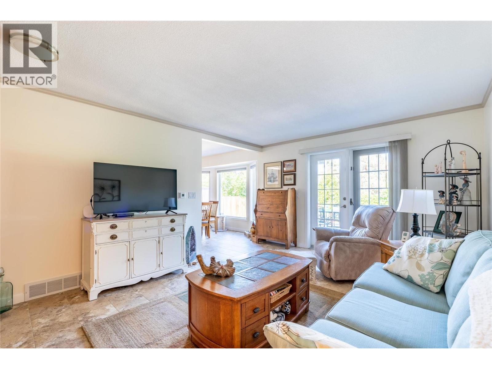 2220 Okanagan Street, Armstrong